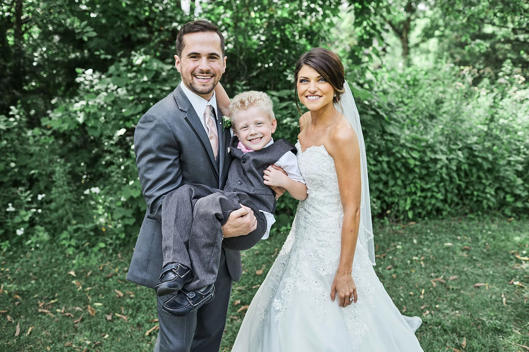 The-Historic-Hope-Glen-Farm-Wedding-Kelsi-Austin-Minnesota_1303.jpg