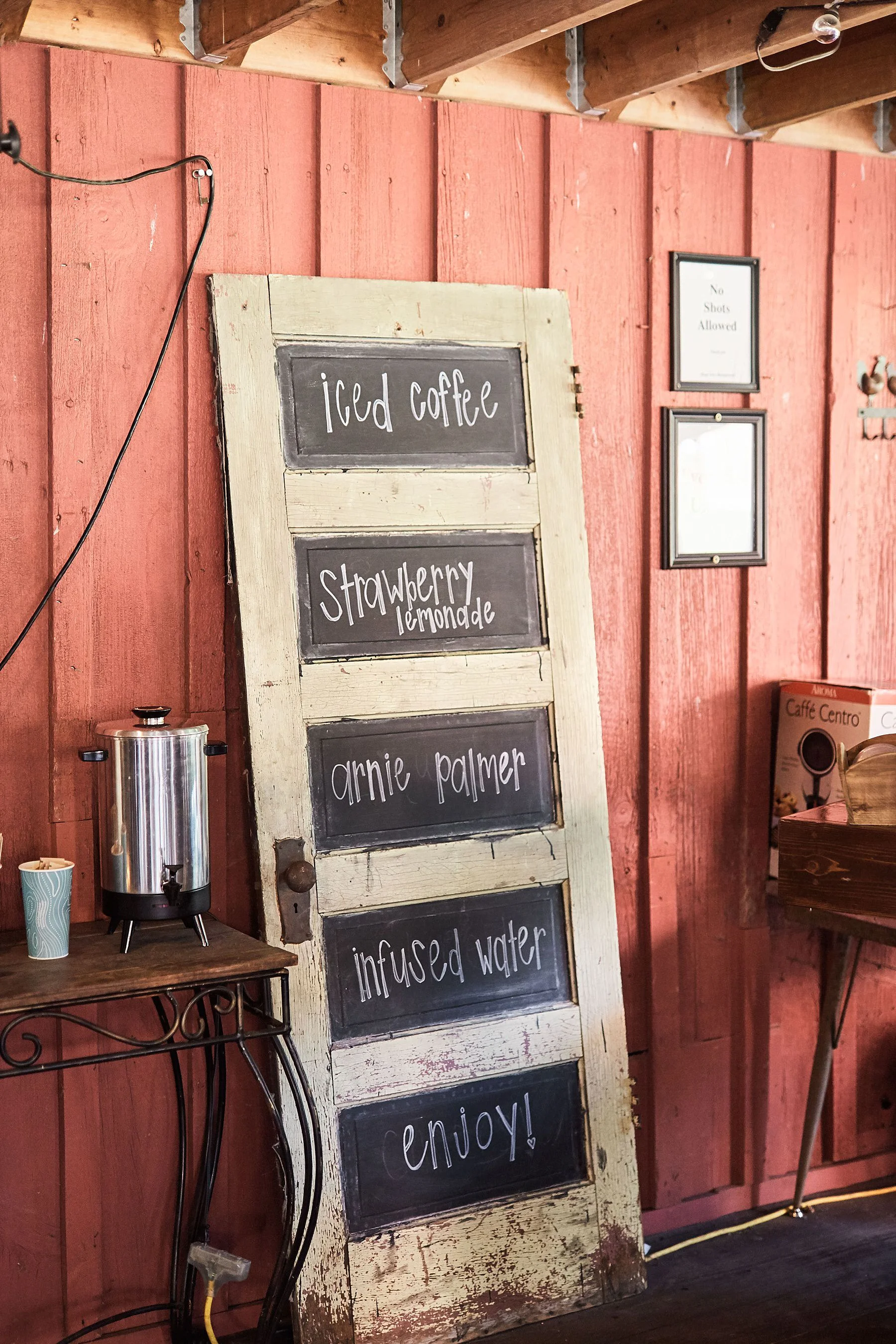 The-Historic-Hope-Glen-Farm-Wedding-Kelsi-Austin-Minnesota_1310.jpg