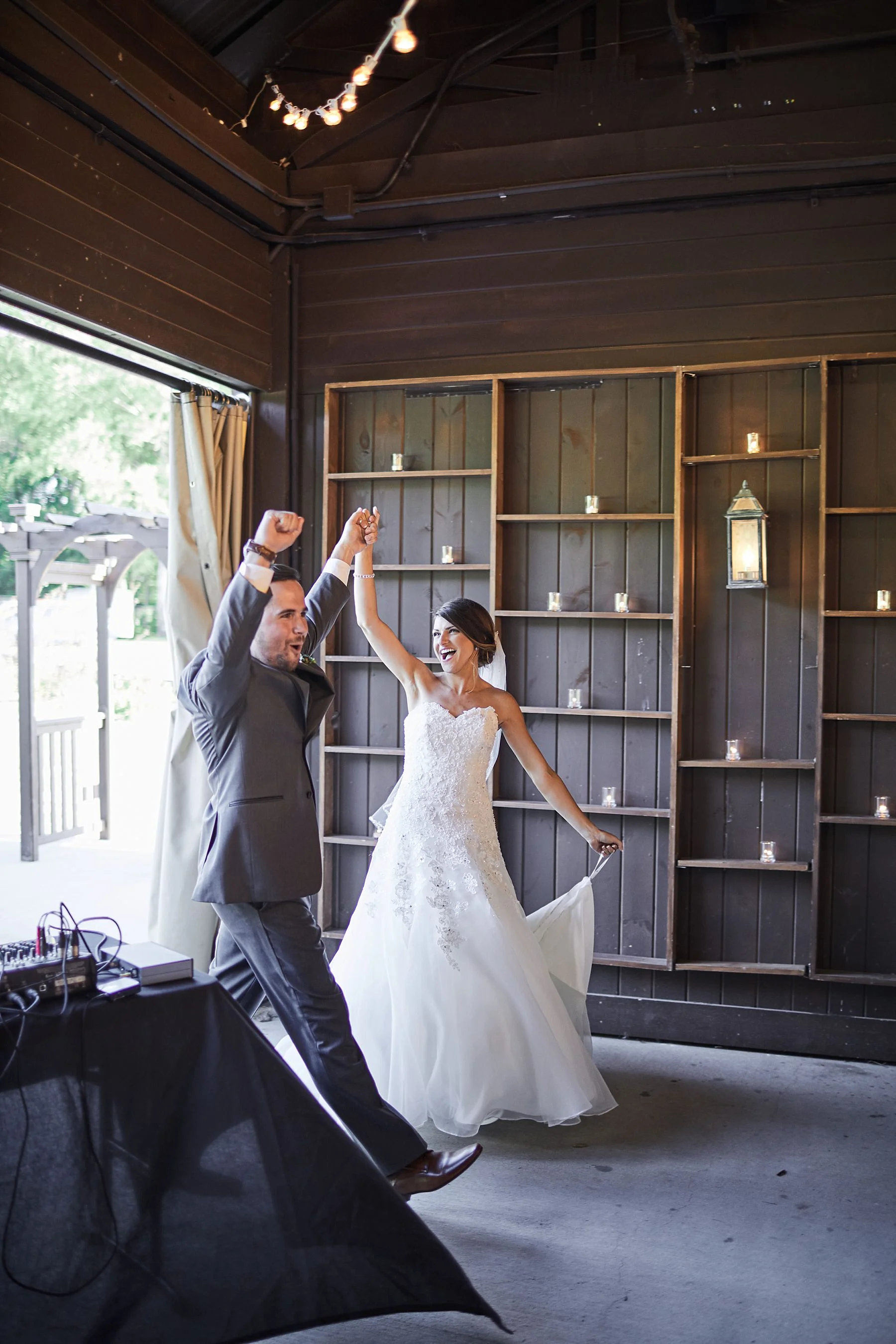 The-Historic-Hope-Glen-Farm-Wedding-Kelsi-Austin-Minnesota_1322.jpg