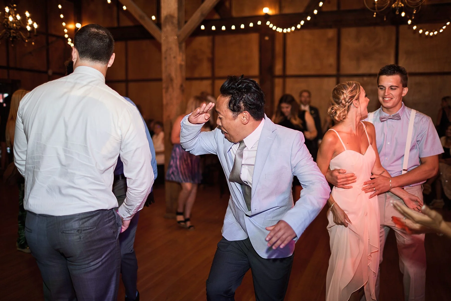 The-Historic-Hope-Glen-Farm-Wedding-Kelsi-Austin-Minnesota_1336.jpg