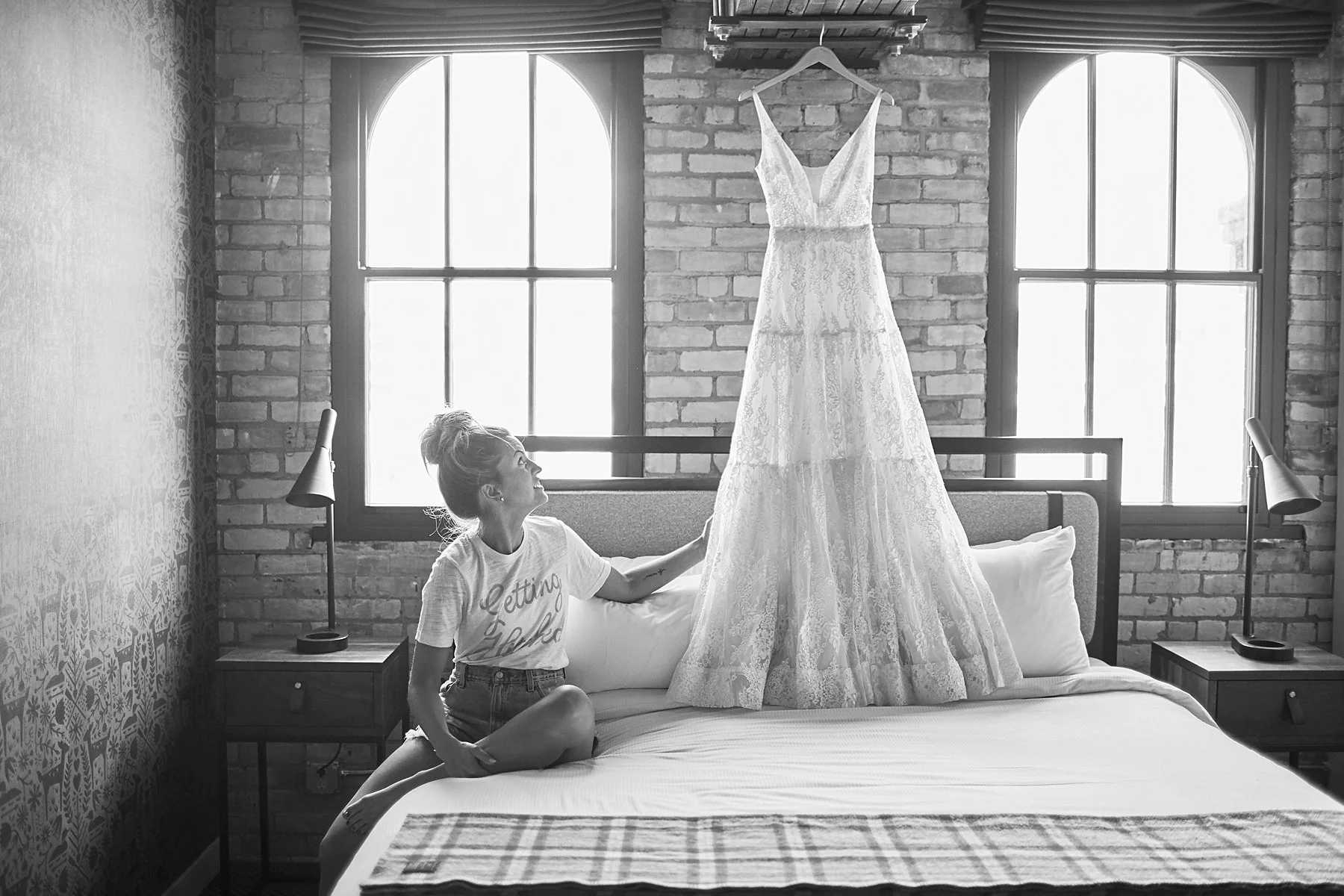 Hewing-Hotel-Minneapolis-Minnesota-Wedding-Rooftop-Bride-Engaged_1111.jpg