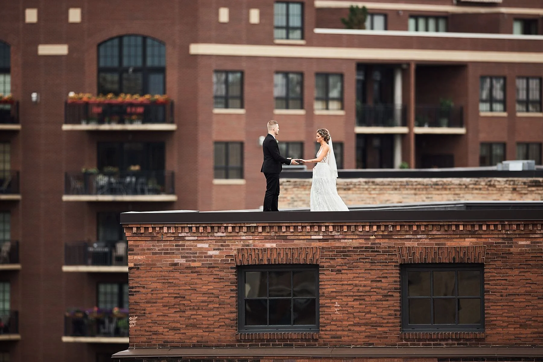 Hewing-Hotel-Minneapolis-Minnesota-Wedding-Rooftop-Bride-Engaged_1150.jpg