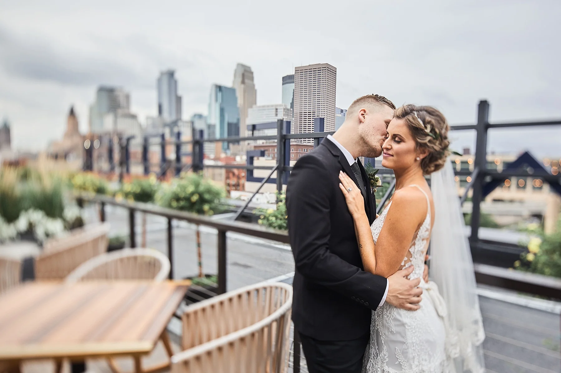Hewing-Hotel-Minneapolis-Minnesota-Wedding-Rooftop-Bride-Engaged_1162.jpg