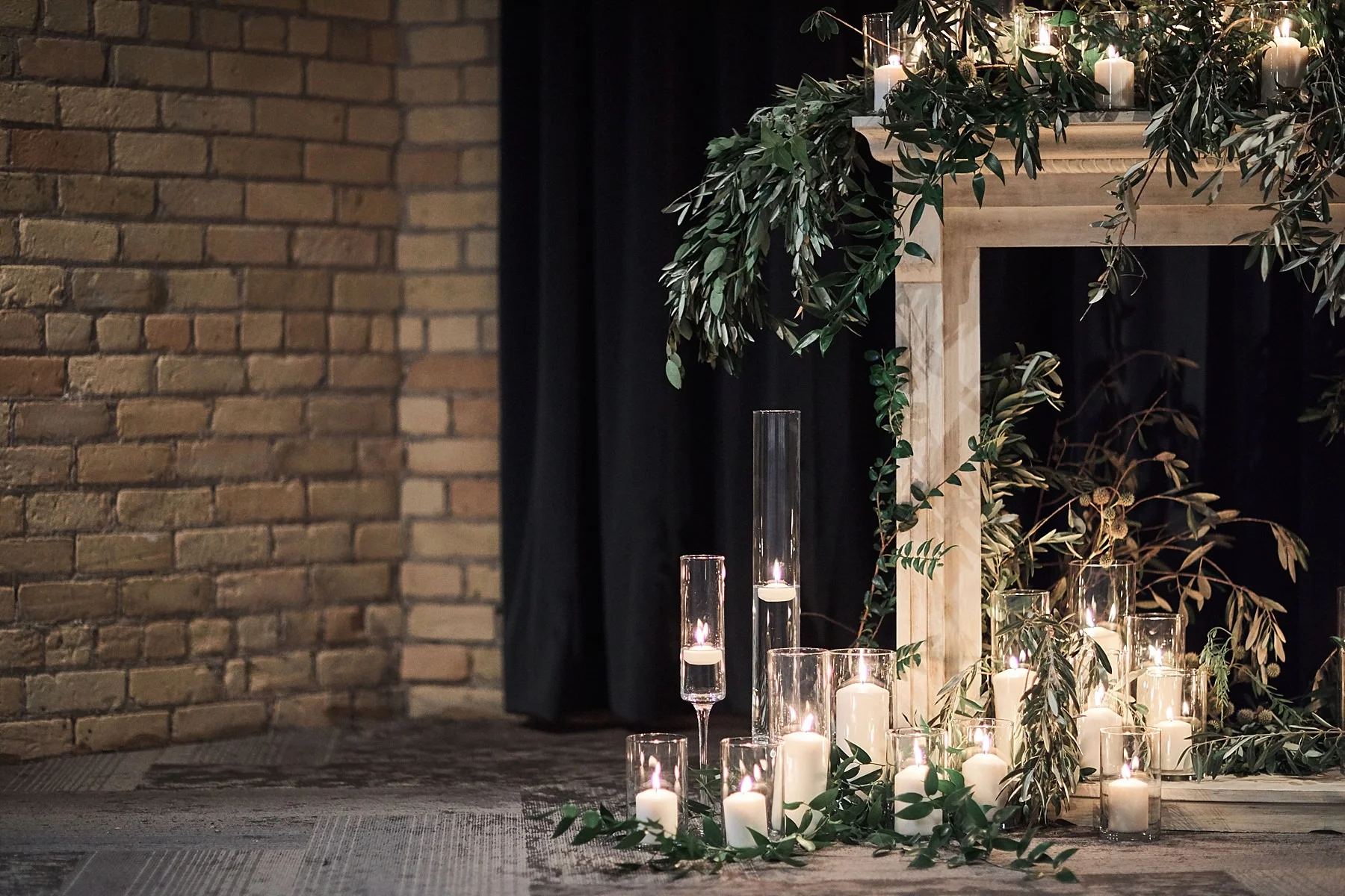 Hewing-Hotel-Minneapolis-Minnesota-Wedding-Rooftop-Bride-Engaged_1166.jpg