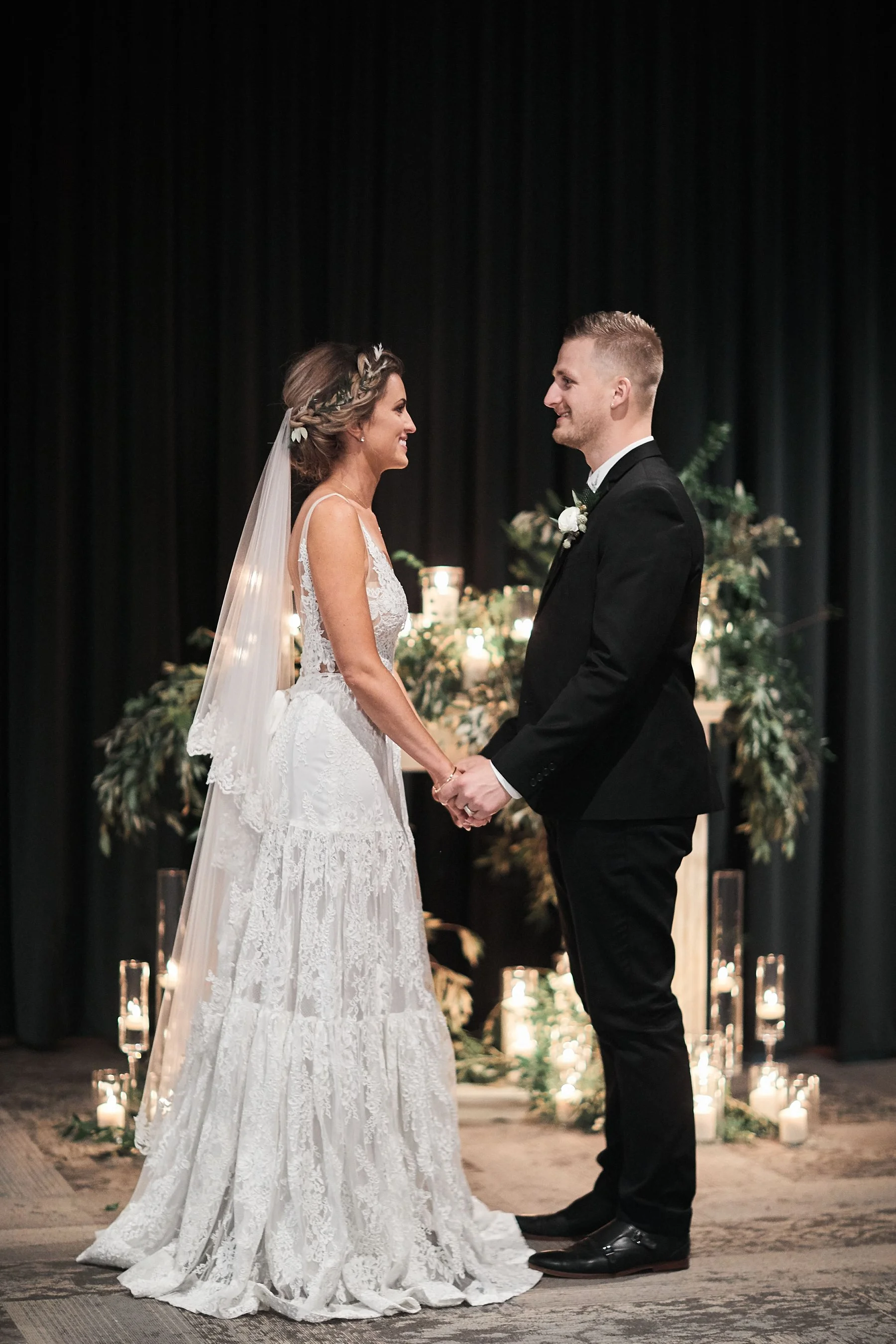 Hewing-Hotel-Minneapolis-Minnesota-Wedding-Rooftop-Bride-Engaged_1167.jpg