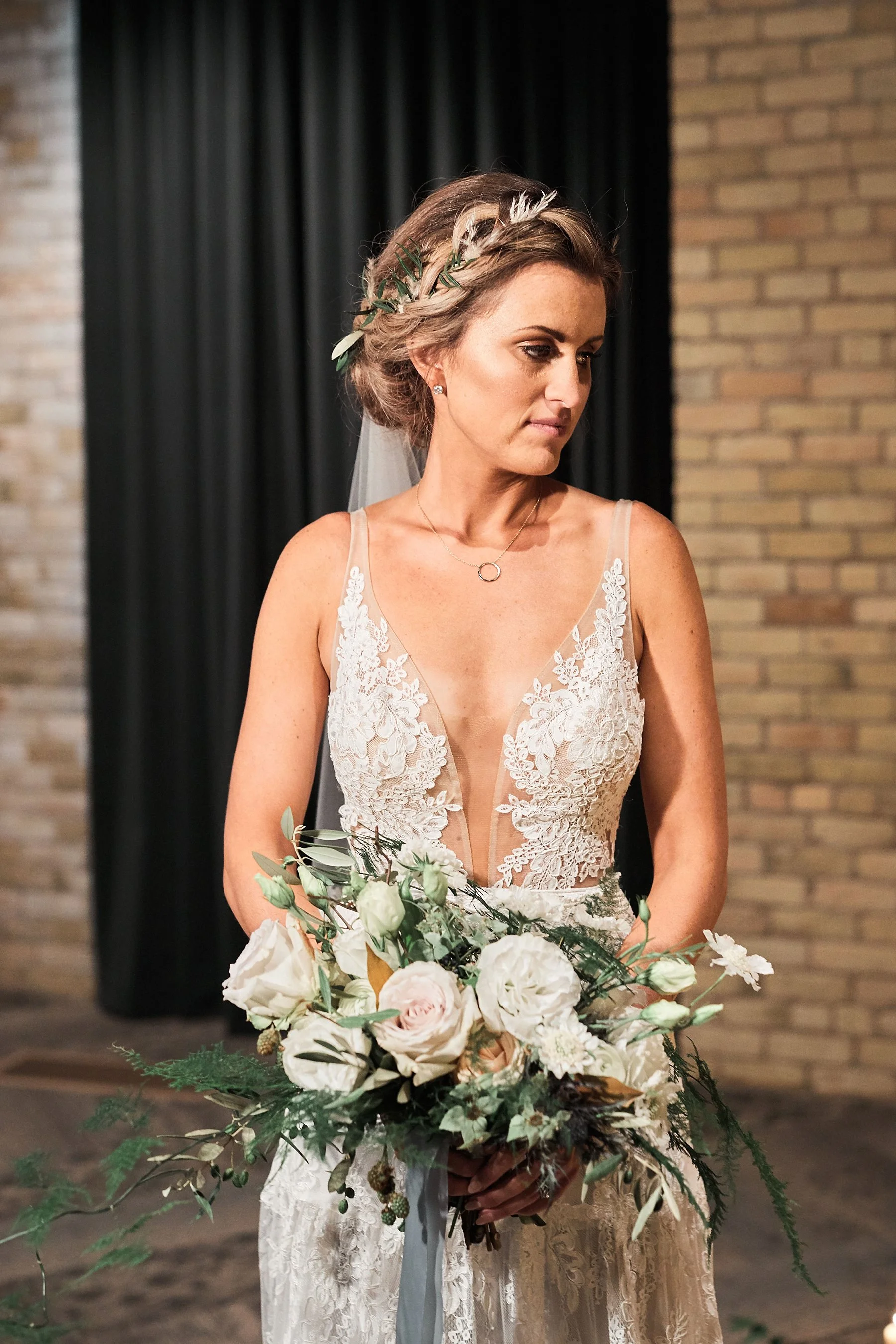 Hewing-Hotel-Minneapolis-Minnesota-Wedding-Rooftop-Bride-Engaged_1172.jpg