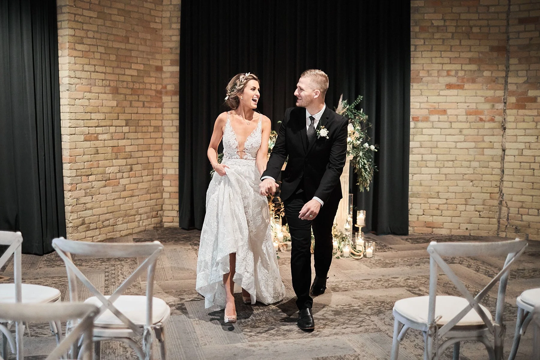Hewing-Hotel-Minneapolis-Minnesota-Wedding-Rooftop-Bride-Engaged_1184.jpg