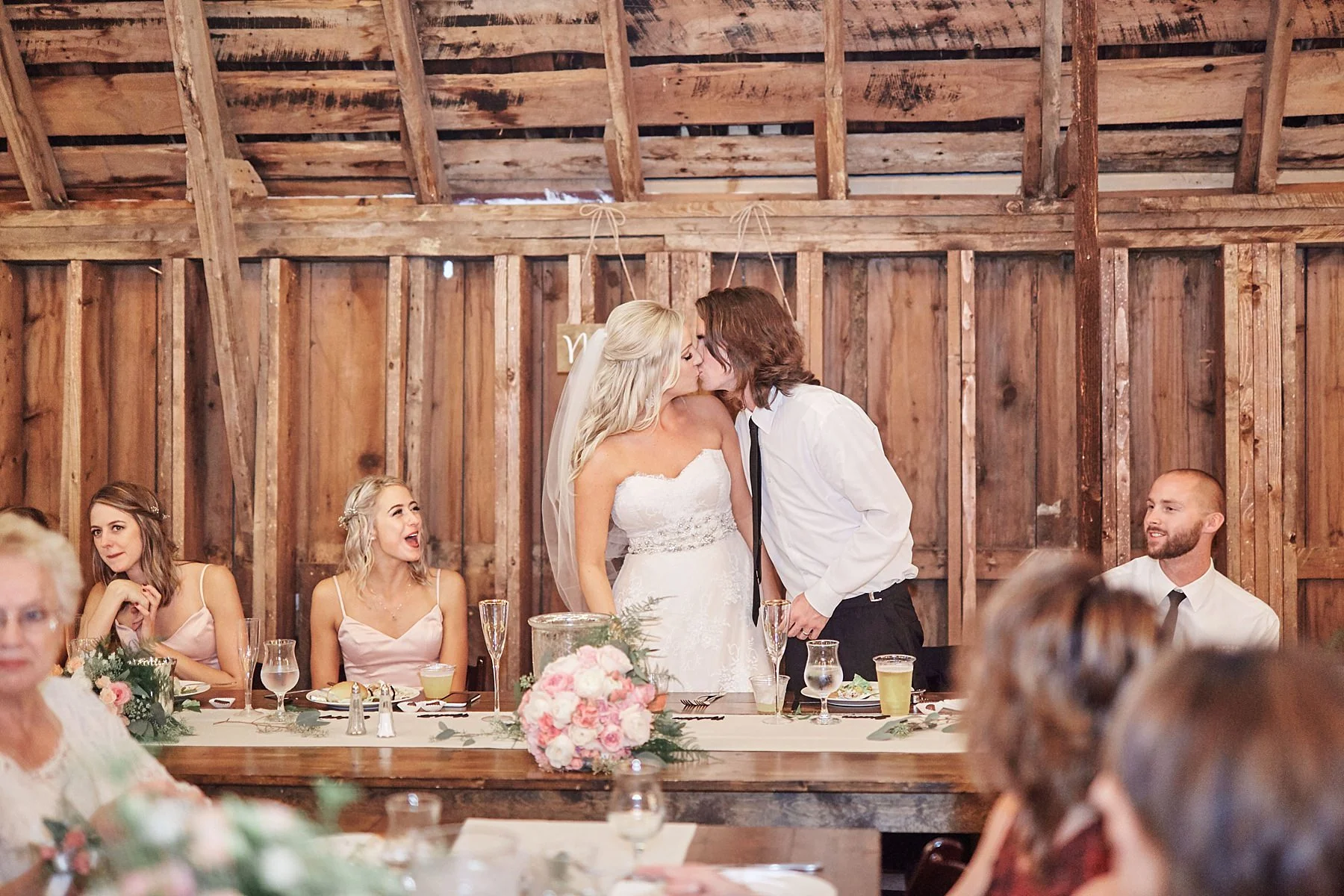 Bloom-Lake-Barn-Wedding-Schafer-Minnesota-Outdoor_0324.jpg