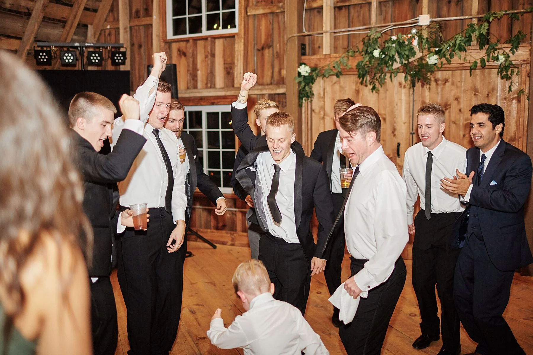 Bloom-Lake-Barn-Wedding-Schafer-Minnesota-Outdoor_0337.jpg