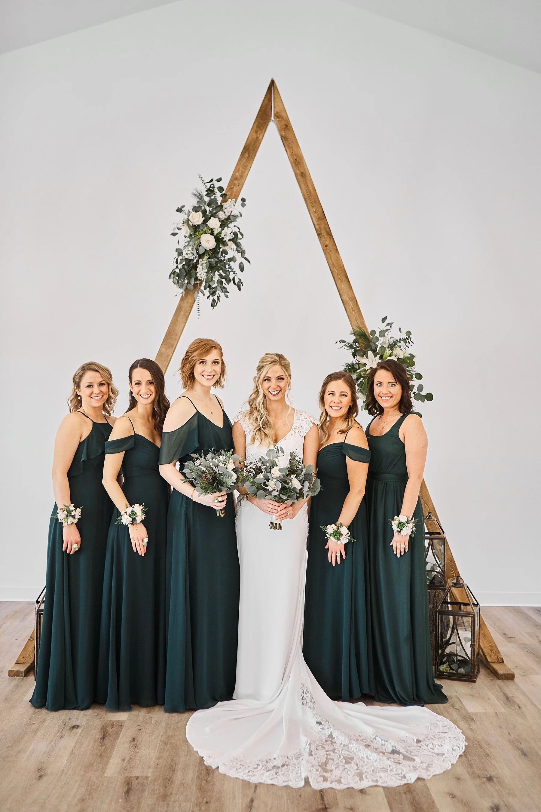 pinewood-winter-wedding-minnesota-brett-michelle_0046.jpg