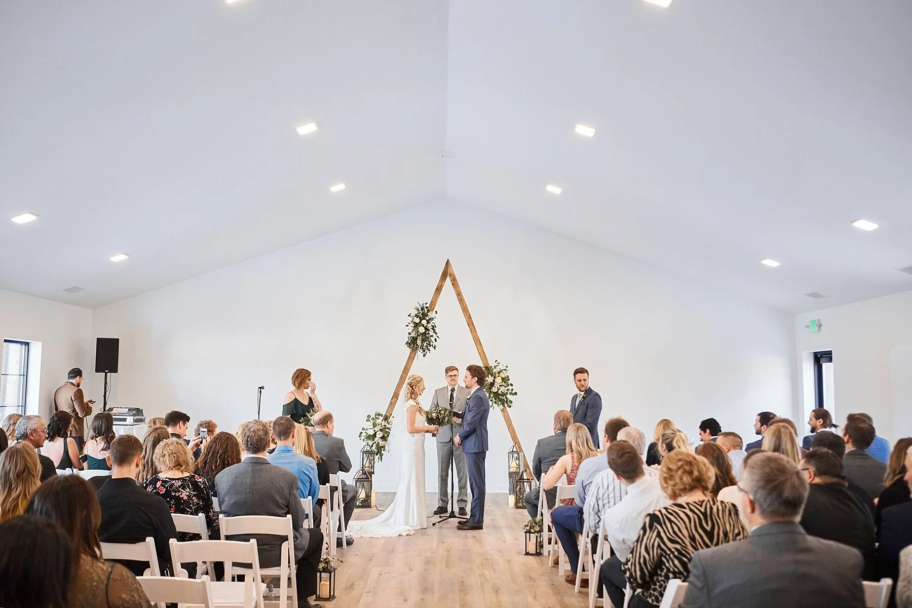 pinewood-winter-wedding-minnesota-brett-michelle_0053.jpg