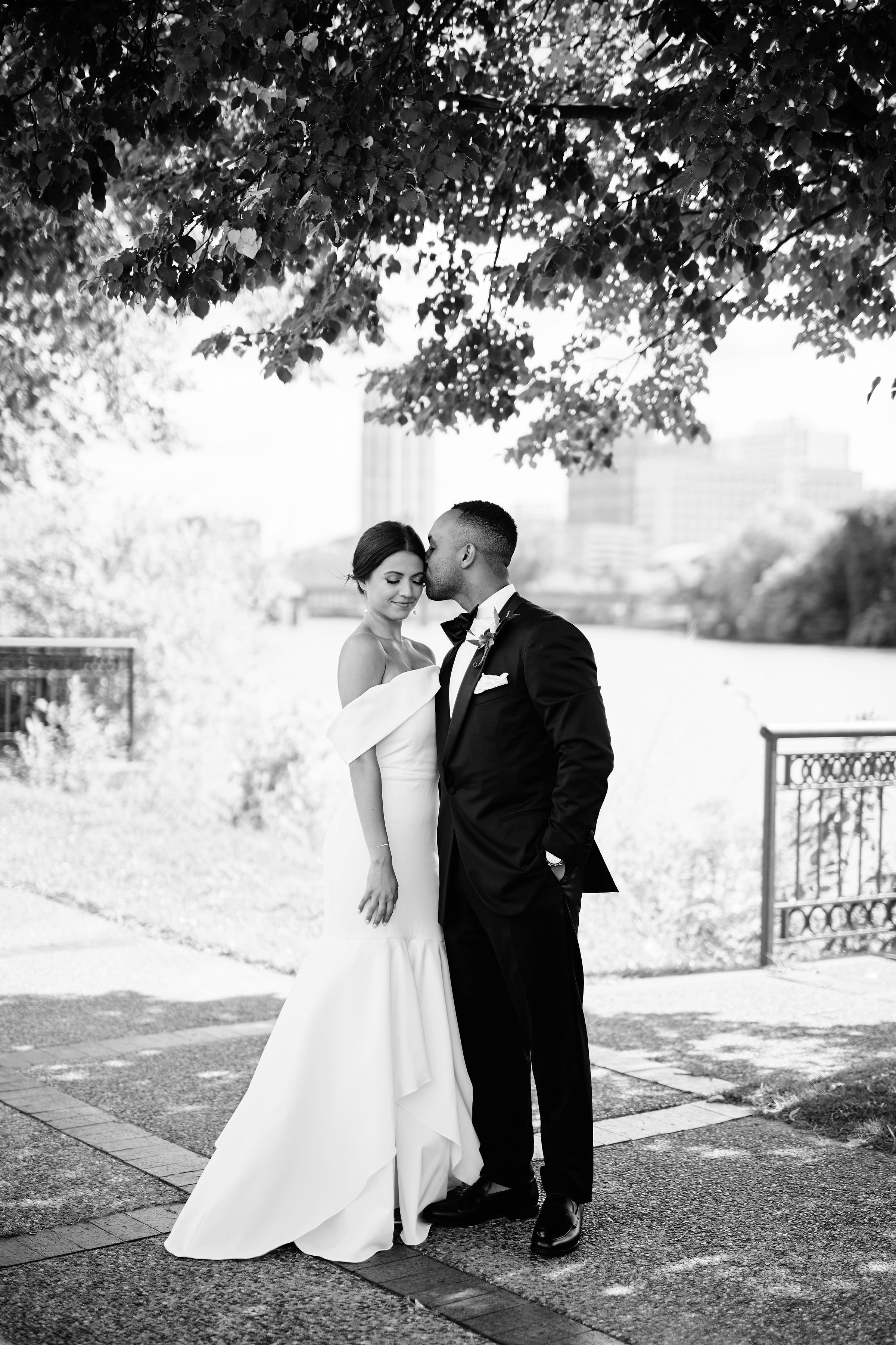 jess-zach-abulae-wedding-rooftop-saint-paul-wedding379.jpg