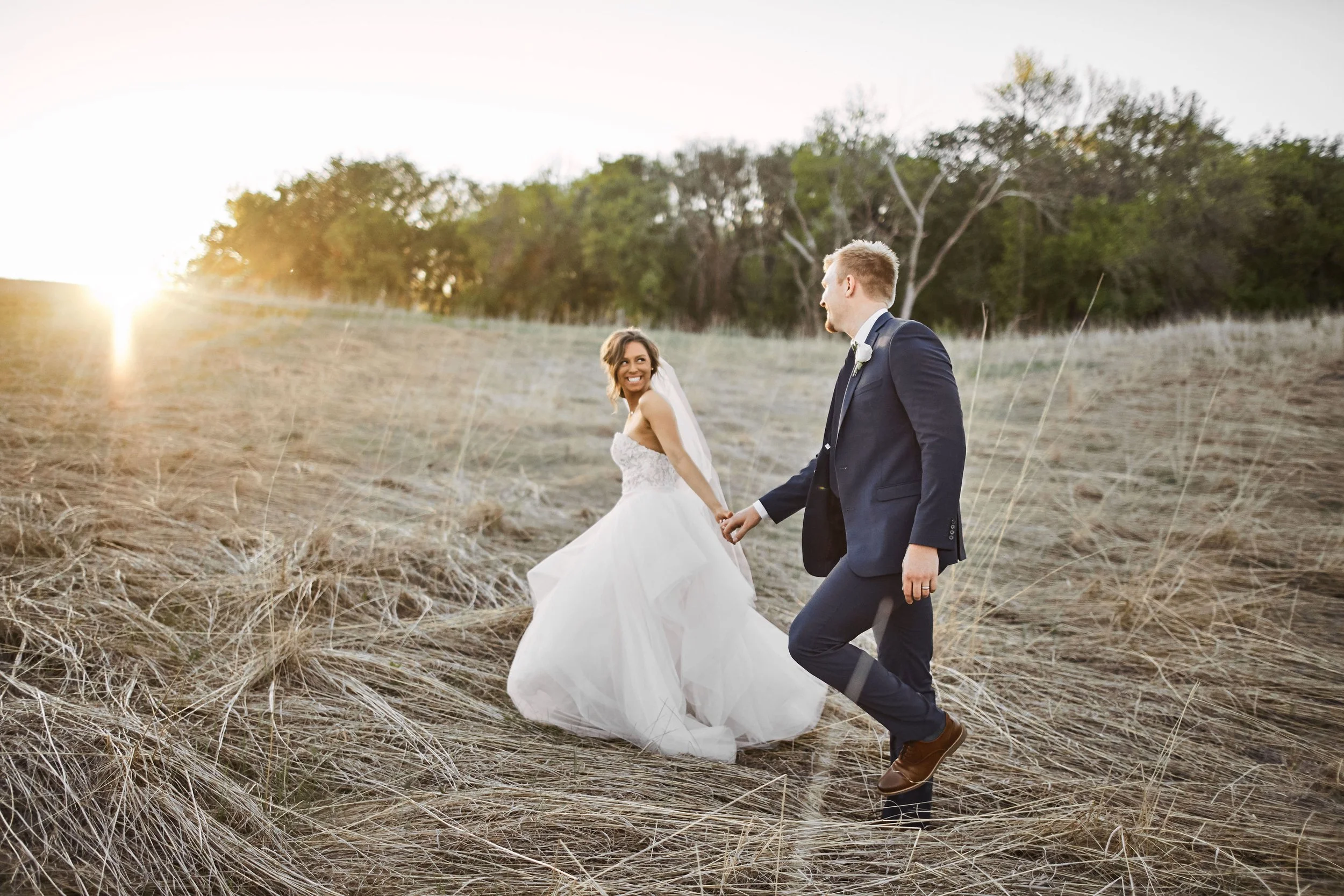 stonewall-farms-minnesota-bride-wedding-outdoor-ben-rachel1023.jpg
