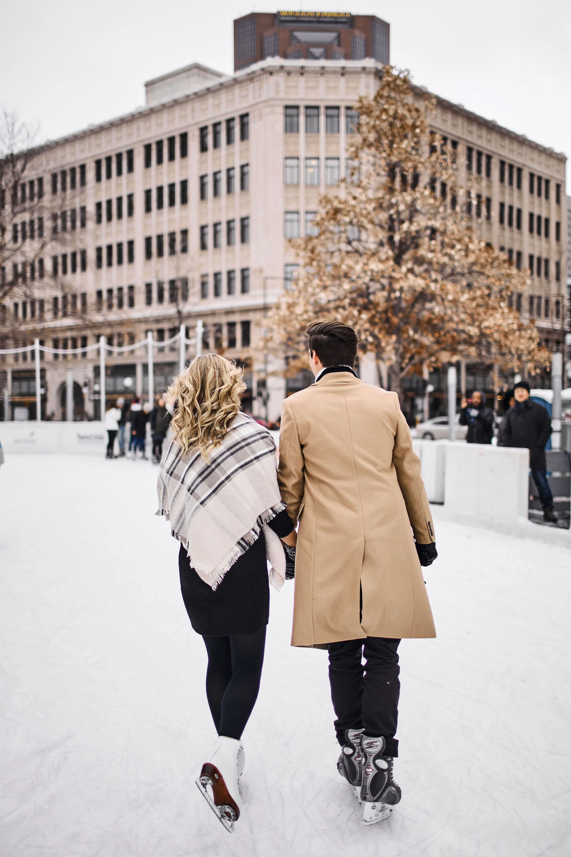 Saint-paul-rice-park-ice-rink-engagement-session16.jpg