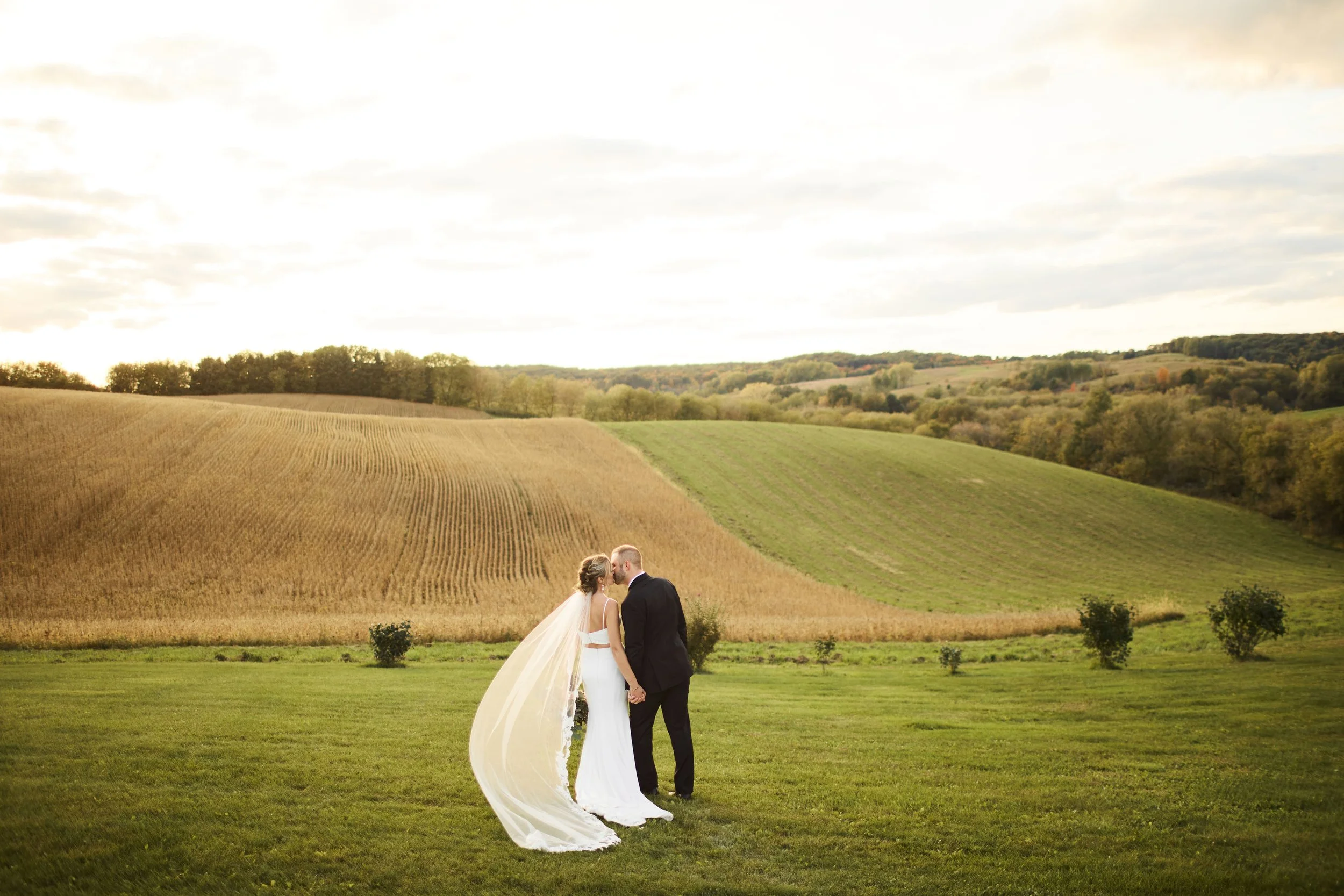 caroline+zack-wedding-wisconsin-backyard617.jpg