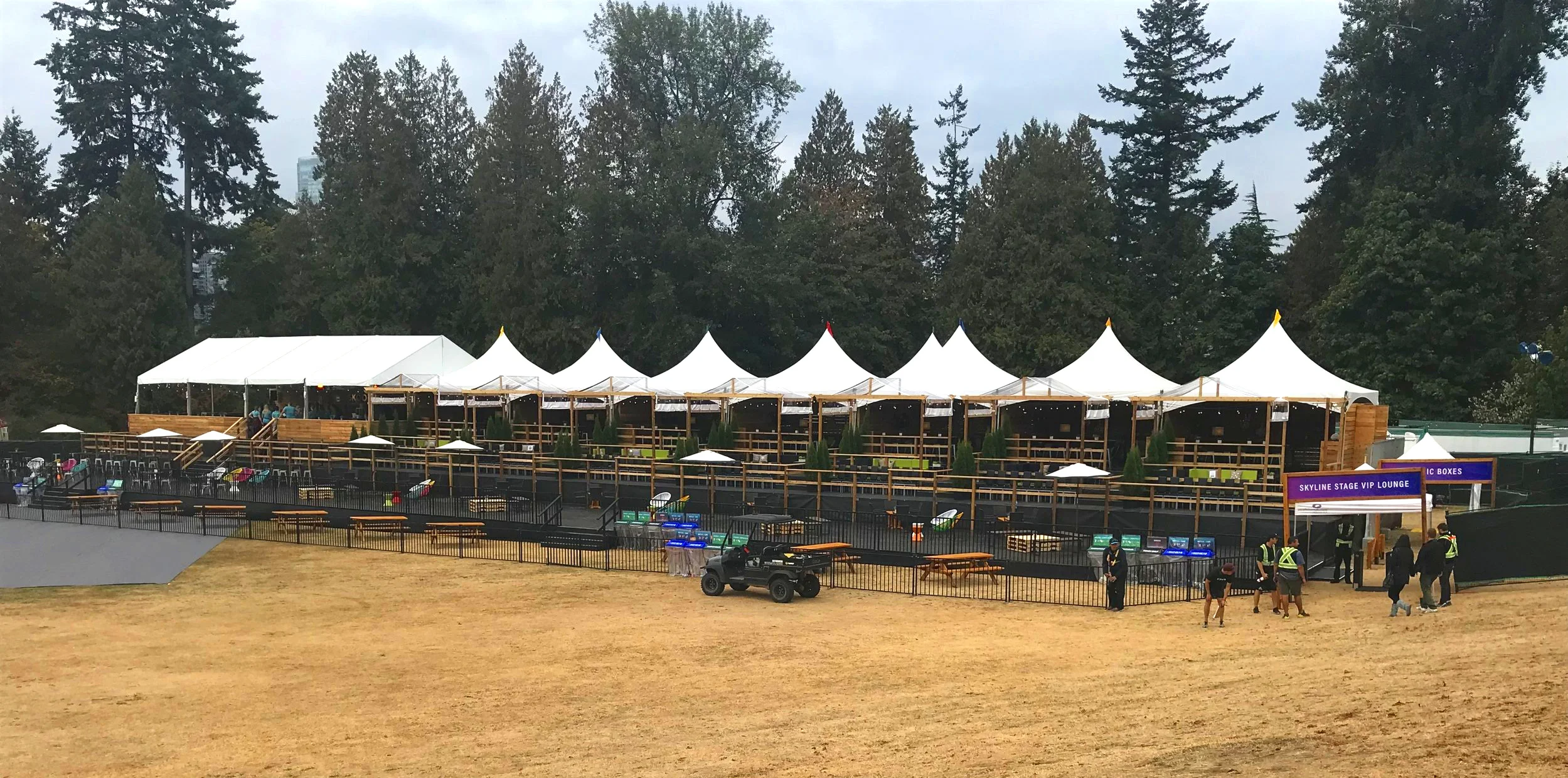 VIP Chalet, Mainstage