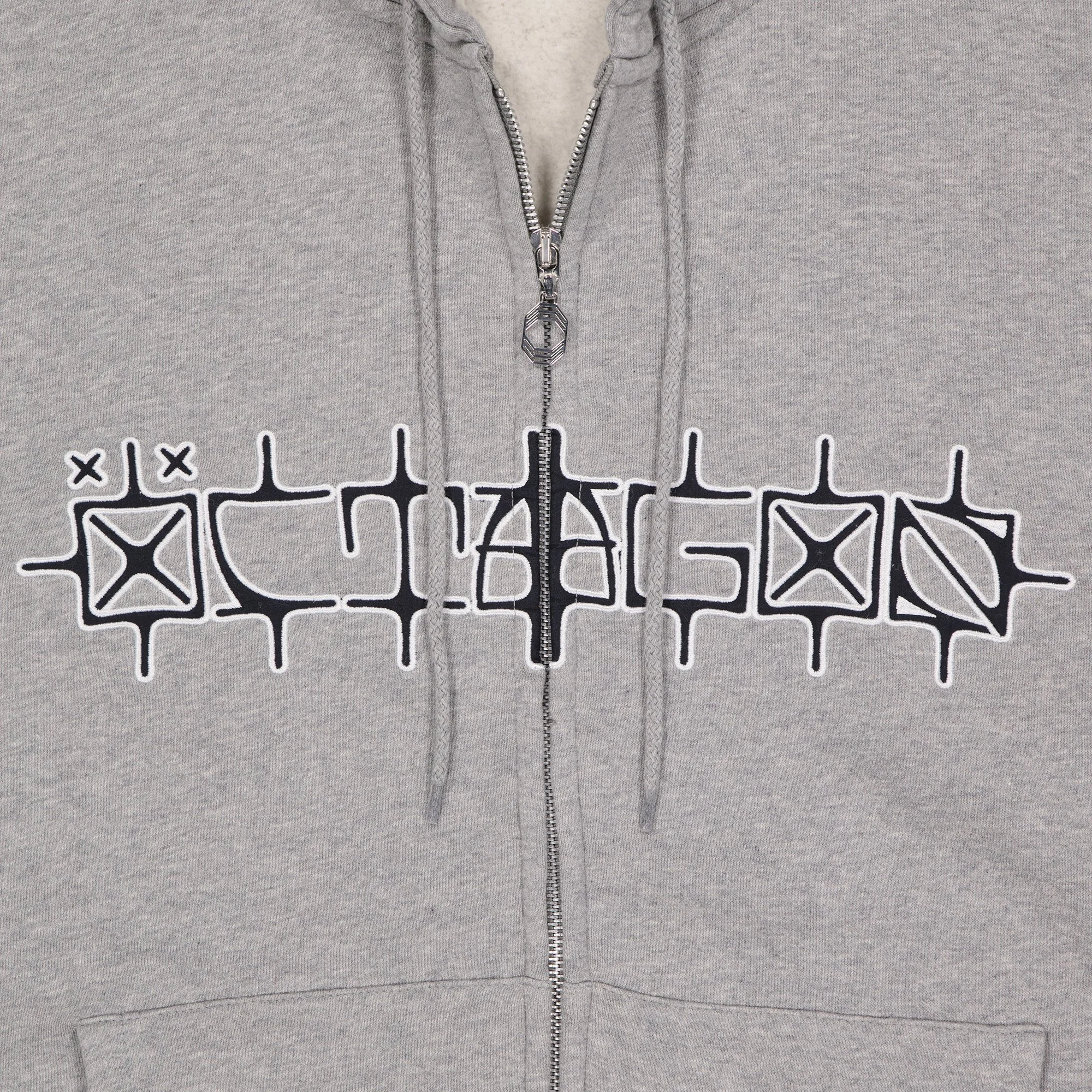 SURUDOI_ZIP_GREY_1X1_03.jpg