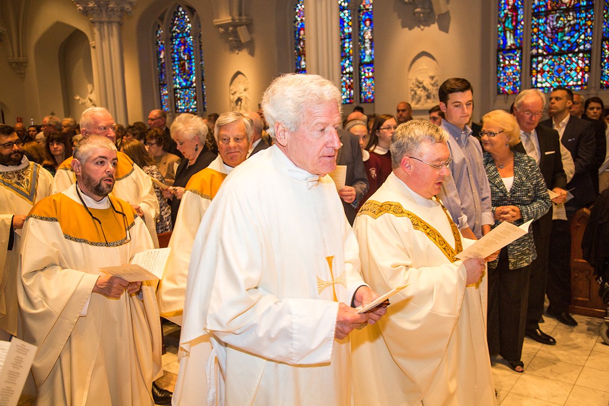 Fr bill procession 4.jpg