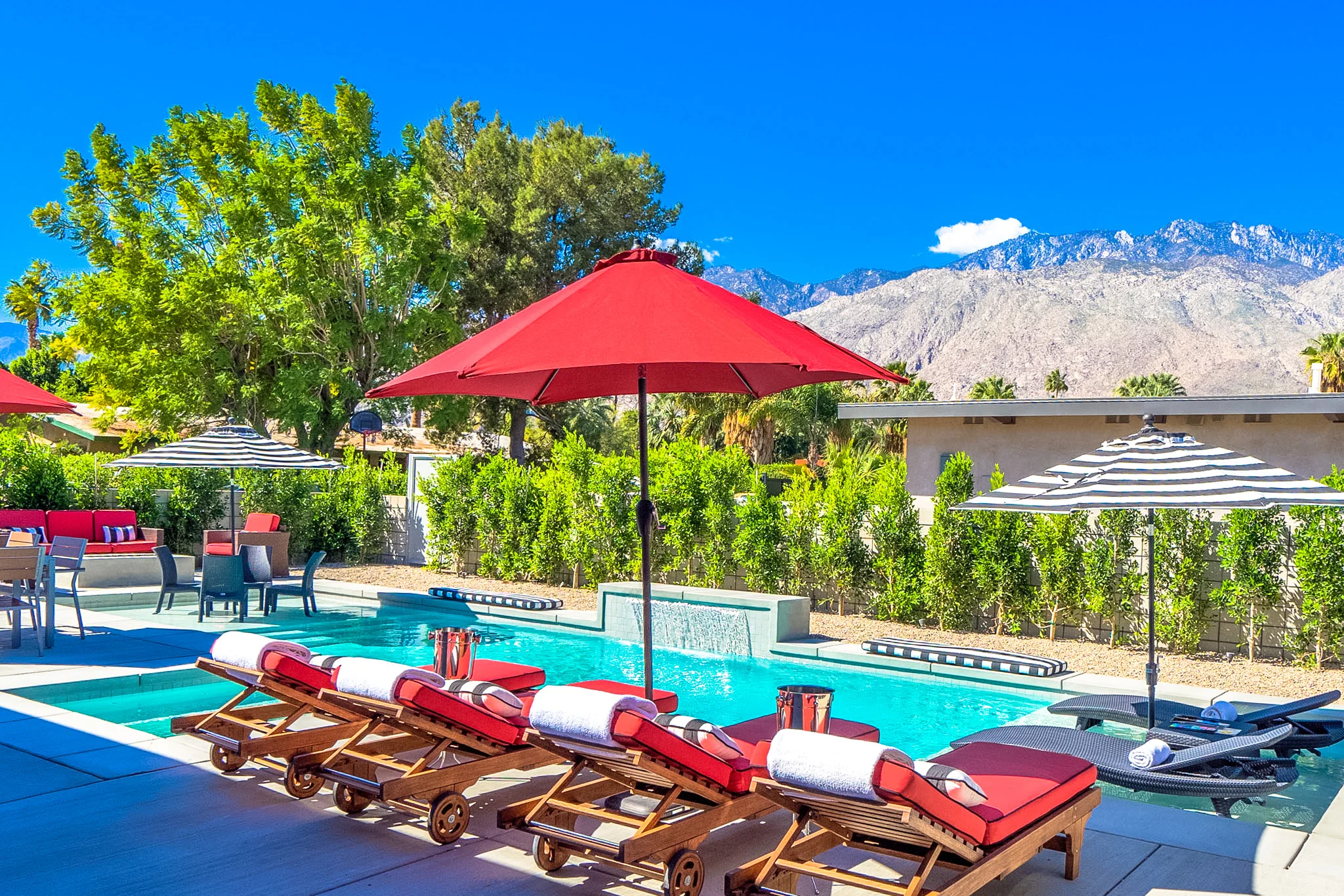 Palms at Park, Villa 70 5 Hotel-Style Bedrooms with Private Baths