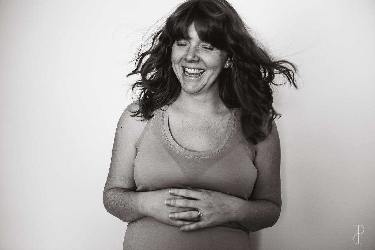 maternity in-home session - juliette fradin photography - Maryland