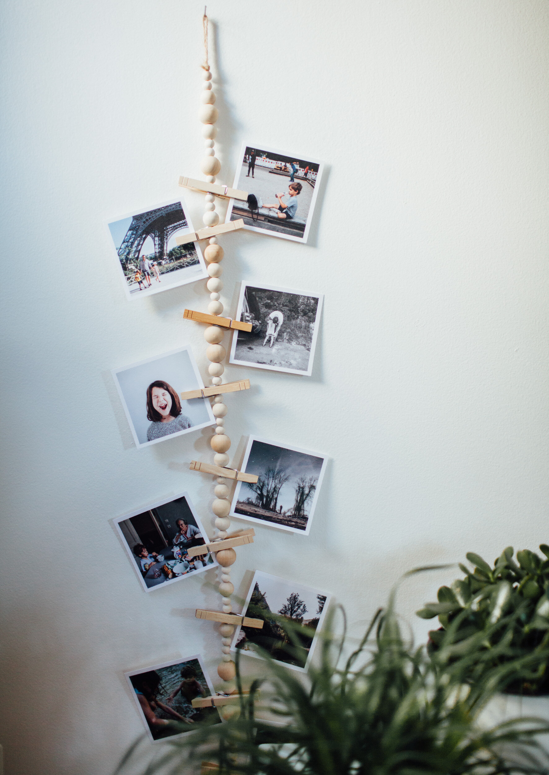 DIY Bead Garland photo holder-8523.jpg