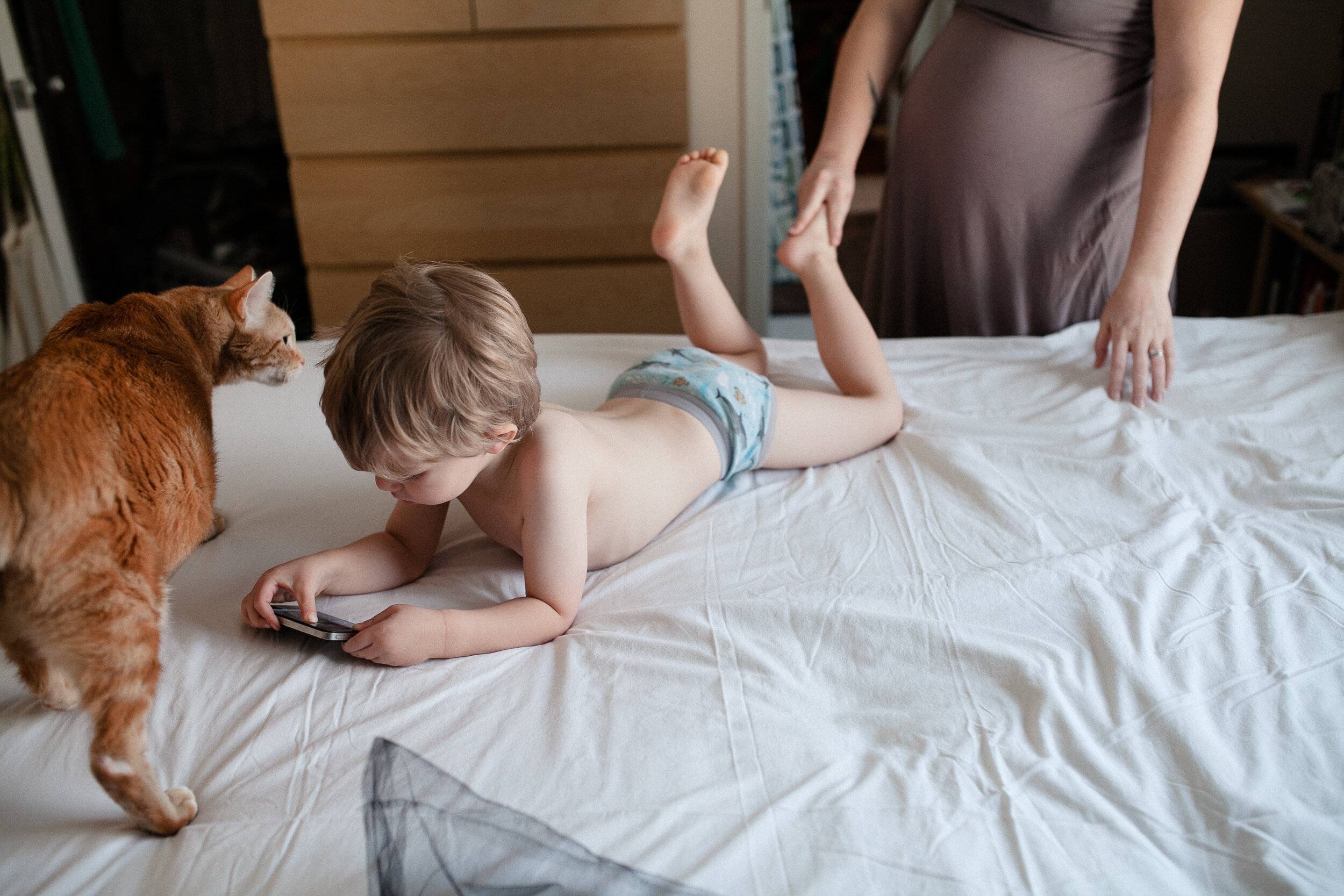 A maternity session at-home with oldest son • Maryland lifestyle maternity session