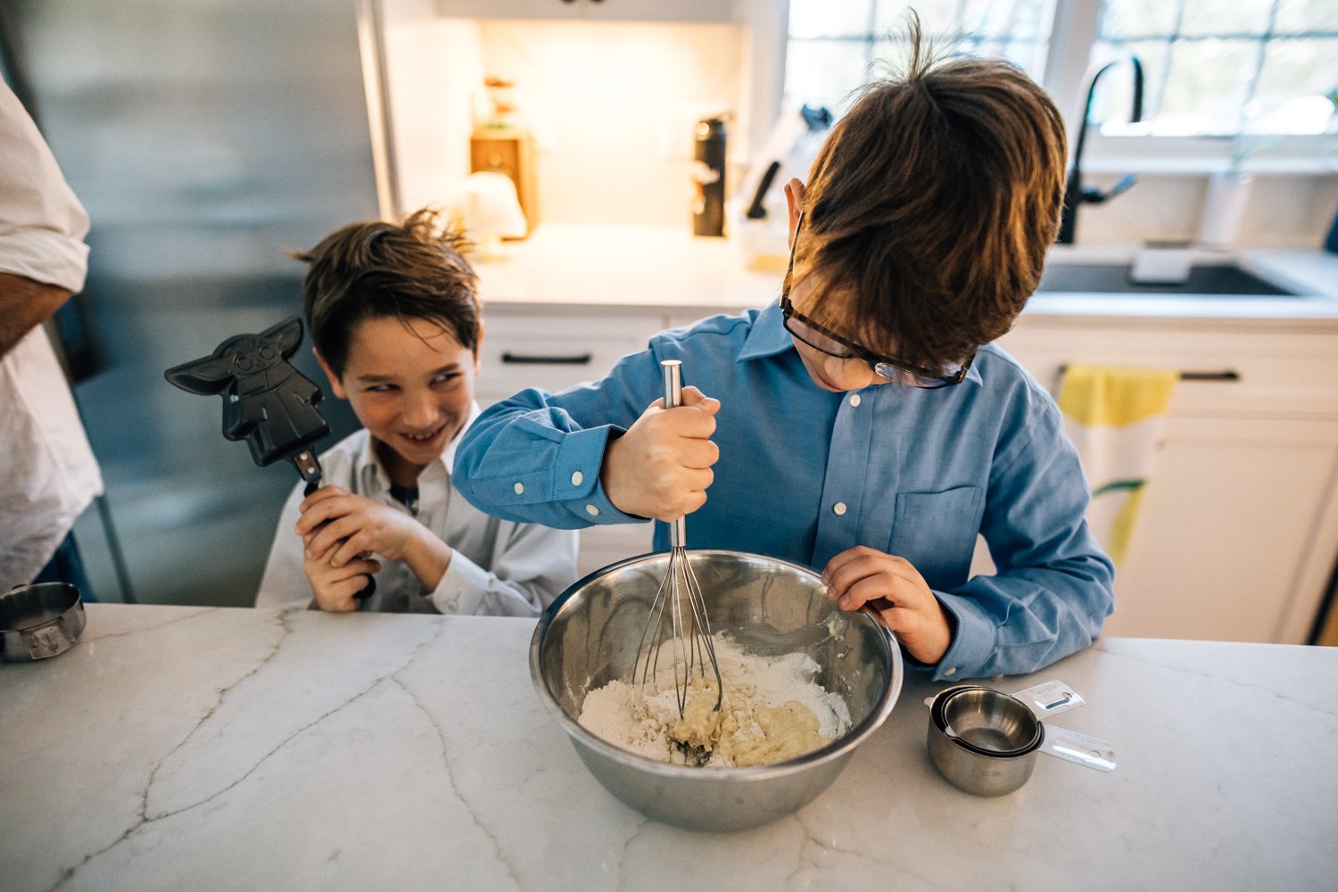 family cooking- juliette fradin photography DC-02.jpg