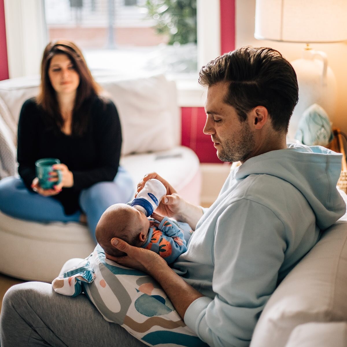 I&rsquo;ve been photographing more babies lately. This one was 6 weeks old and she did all that is expected from a newborn: she cried, did tummy time, breastfed, took the bootle, threw up, hated the change of clothes&hellip; and I was here for it all