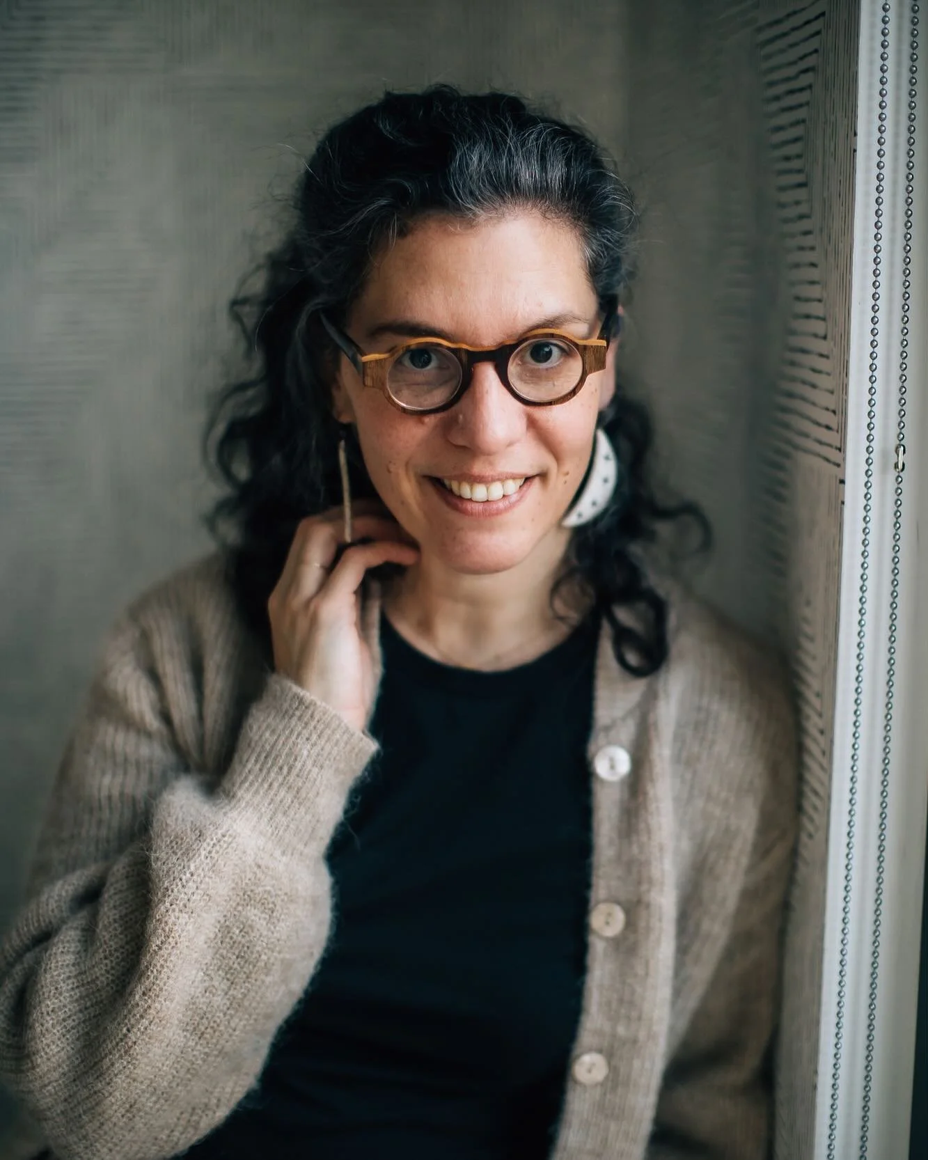 I have several photo options to choose from for the forthcoming weeks. Help me decide what you&rsquo;d love by voting below! )or in stories. 

📷 new headshots by @natashalamallephotography