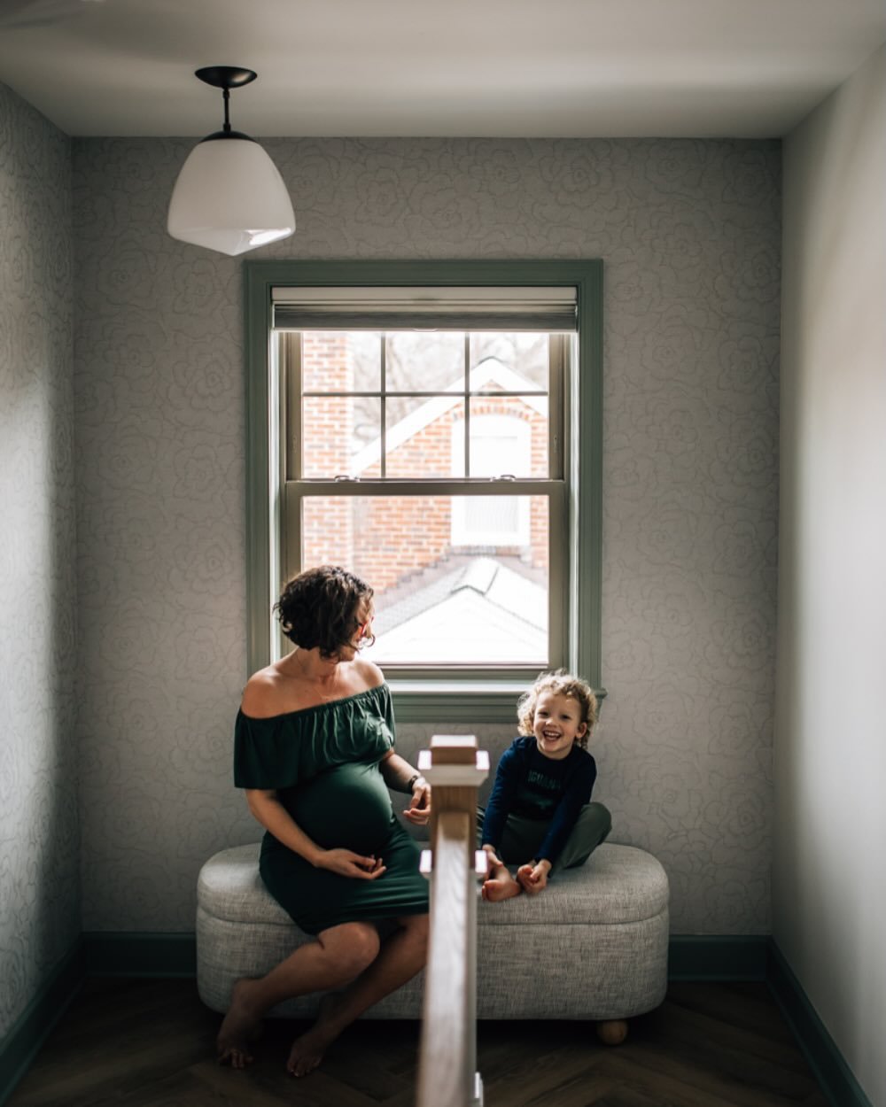 Each family&rsquo;s space is as unique as their story. The way light moves through the rooms, the personal touches, the cozy corners &mdash;it all adds to the story. That&rsquo;s why in-home sessions will always have my heart.

#storytellingphotograp