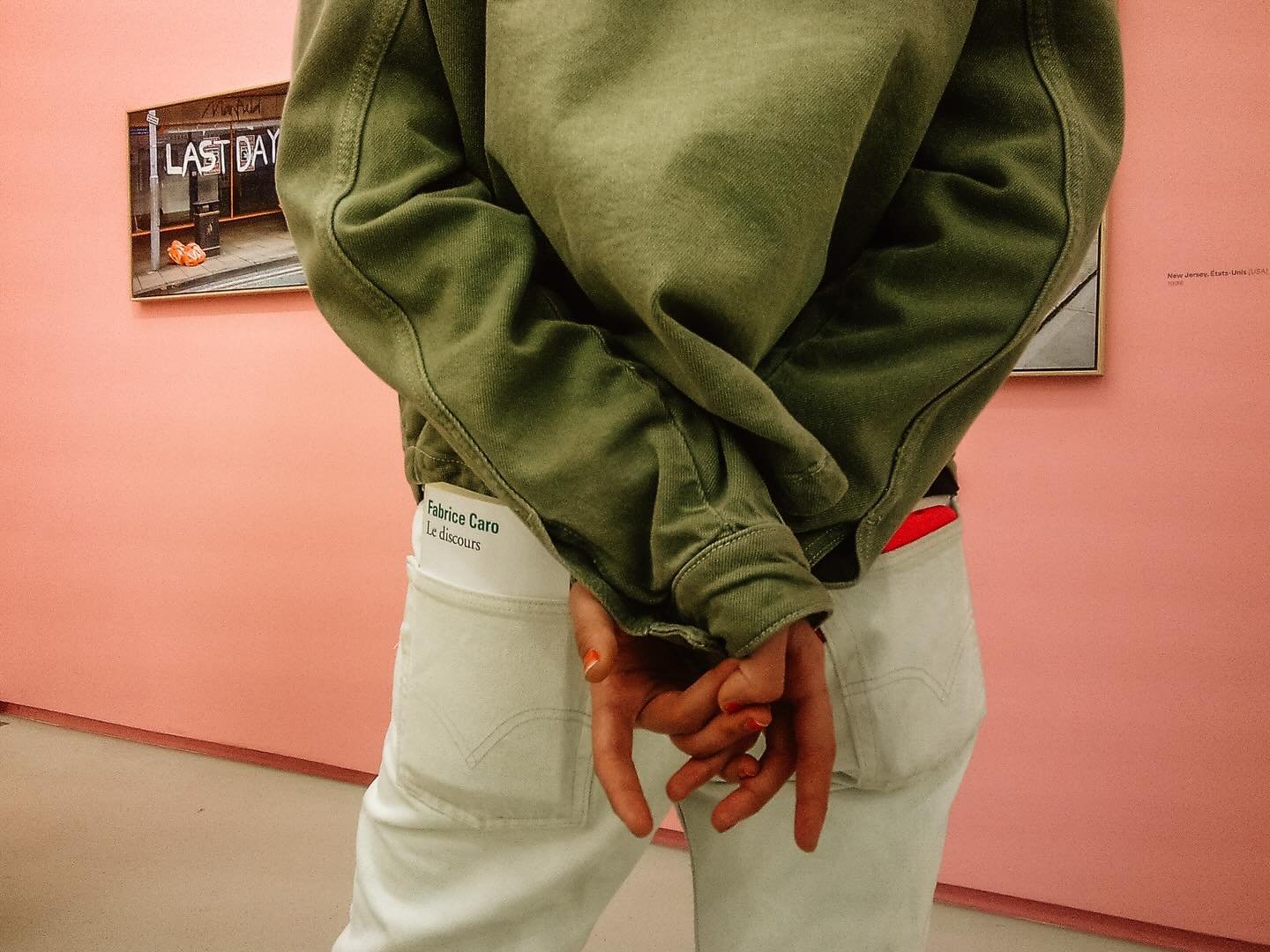 The Art Lab | February 2026 | Martin Parr

Last month at the Art Lab, we studied the photographer Martin Parr who passed away last December. He was working on his exhibition in Paris that I had the chance to see while I was there. 

For this month su