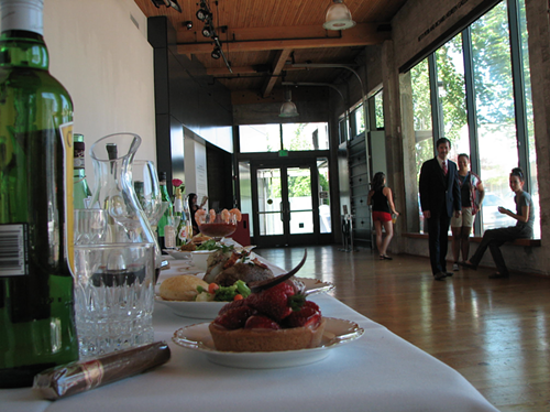 1405547473-dinner_side.png