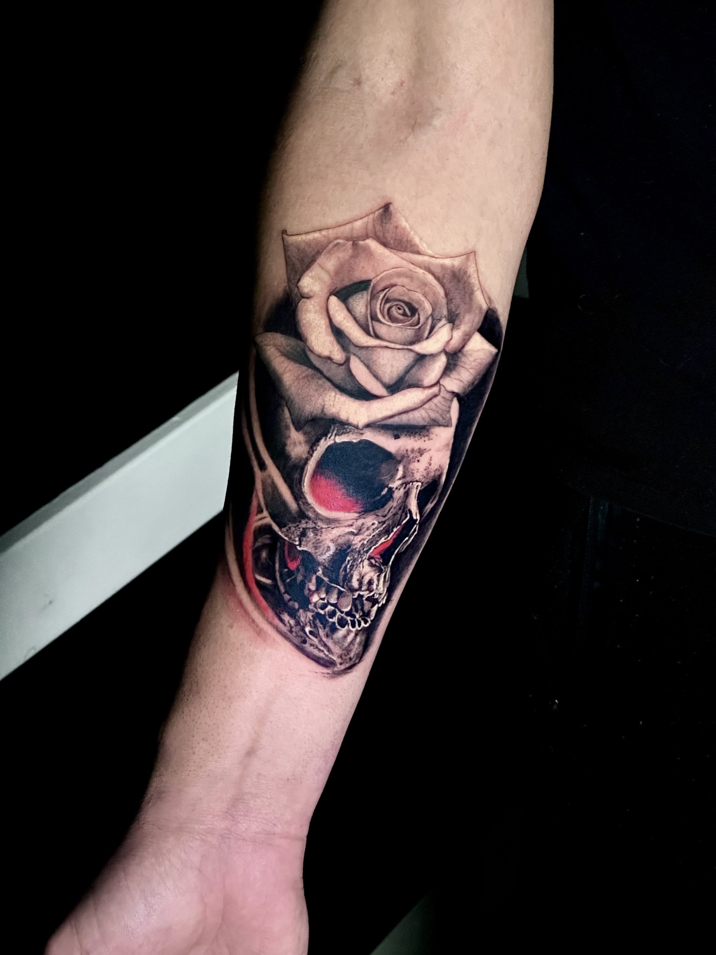 Skull rose