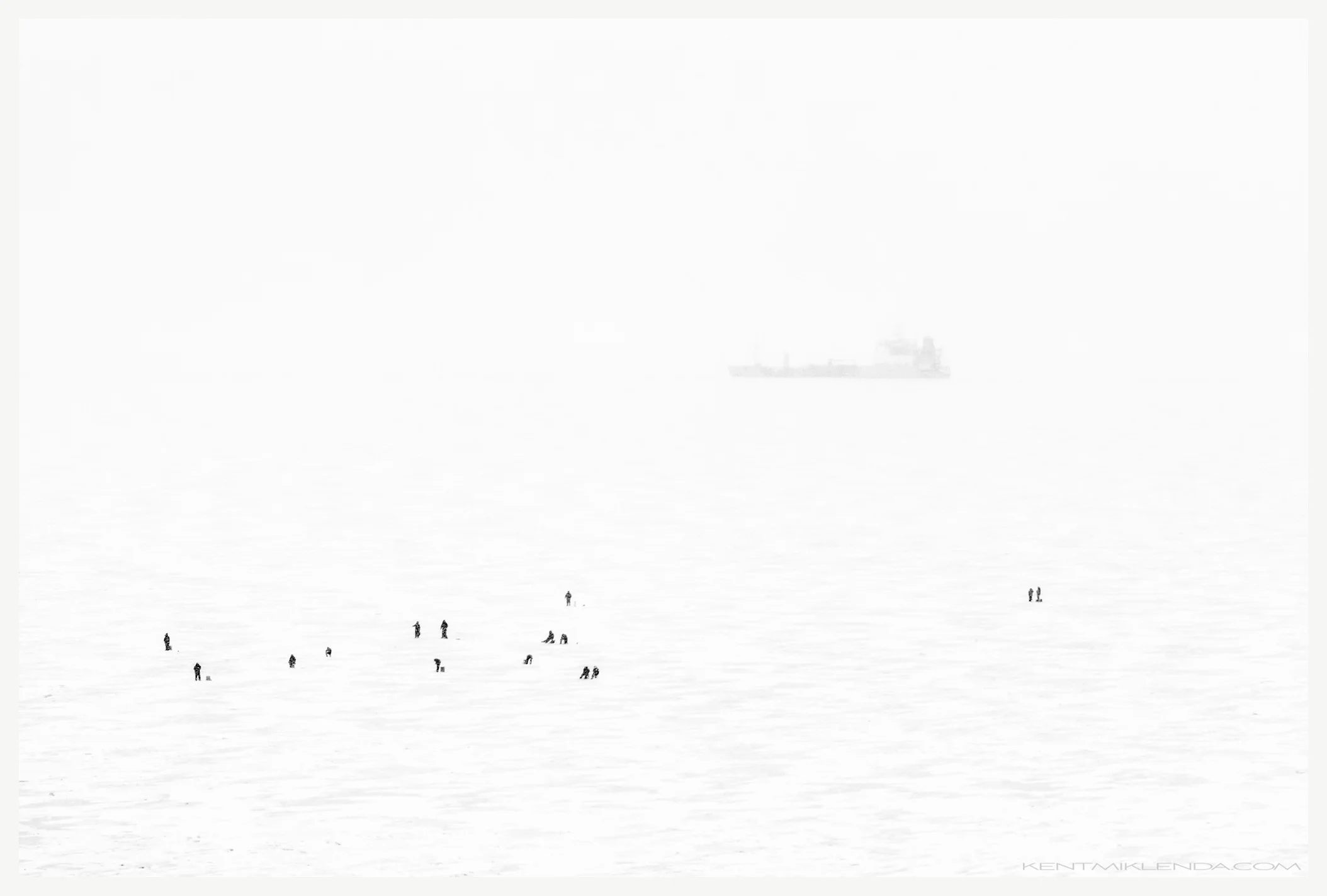 Journeys-Into-Russia-Ice-Fishing-on-Golden-Horn-Bay-by-Kent-Miklenda-2048x1365by-KM.jpg
