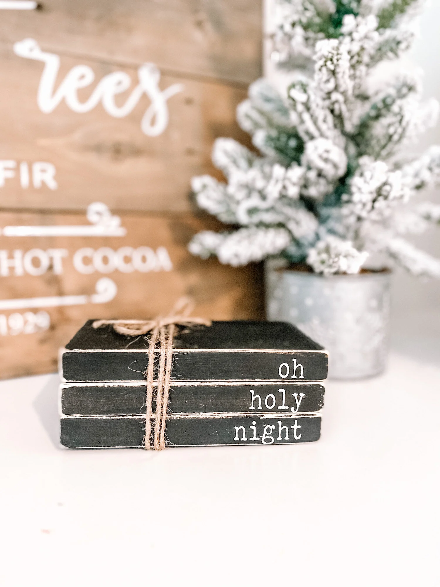 DIY Christmas mini book stack wood.JPG1.JPG