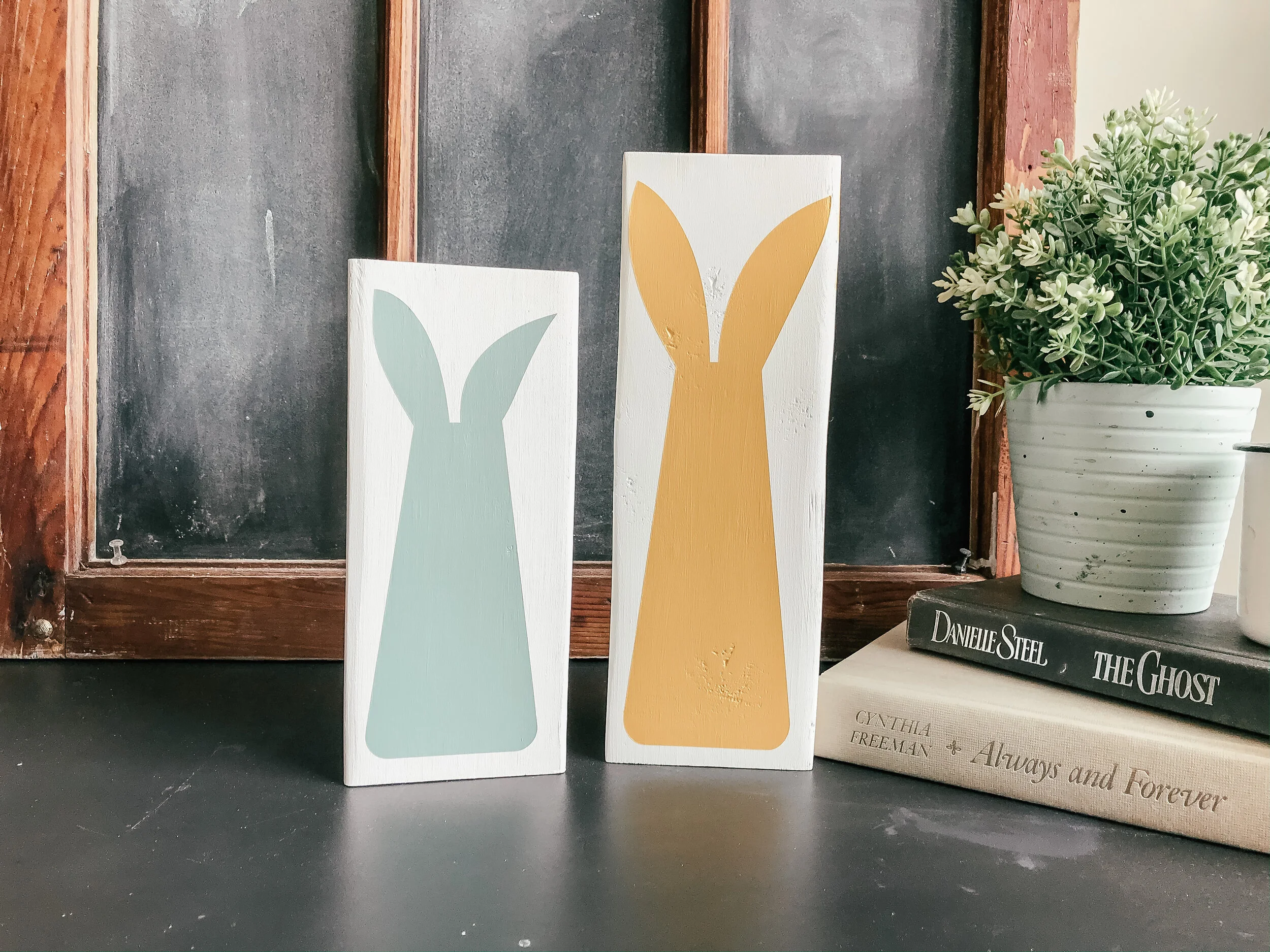 Easter Bunny Duo Signs | DIY Kit