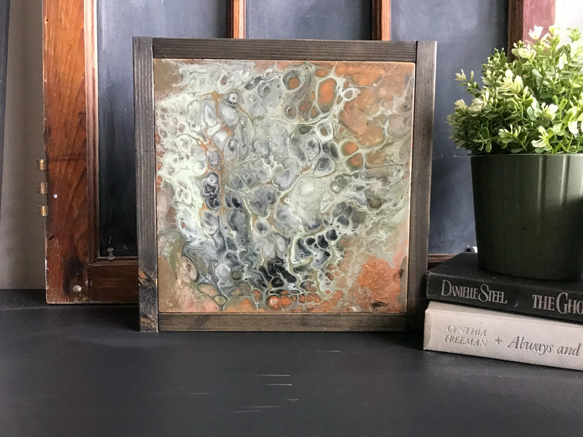 paint pour art kelowna rustic chalk decor.JPG
