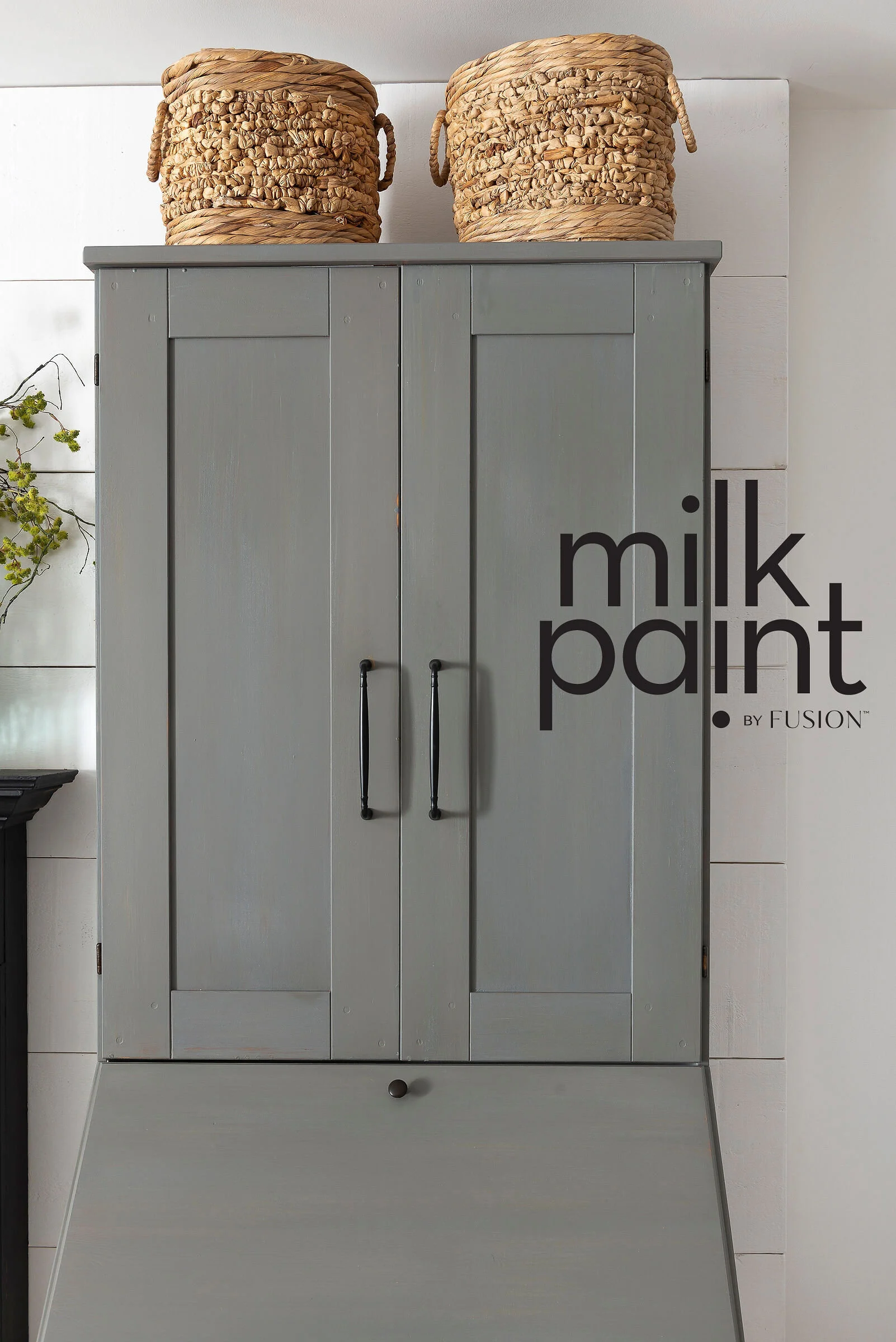 Gotham_Grey_Fusion_Milk_Paint_Powder_WR_200804_5870-Edit(1).jpg