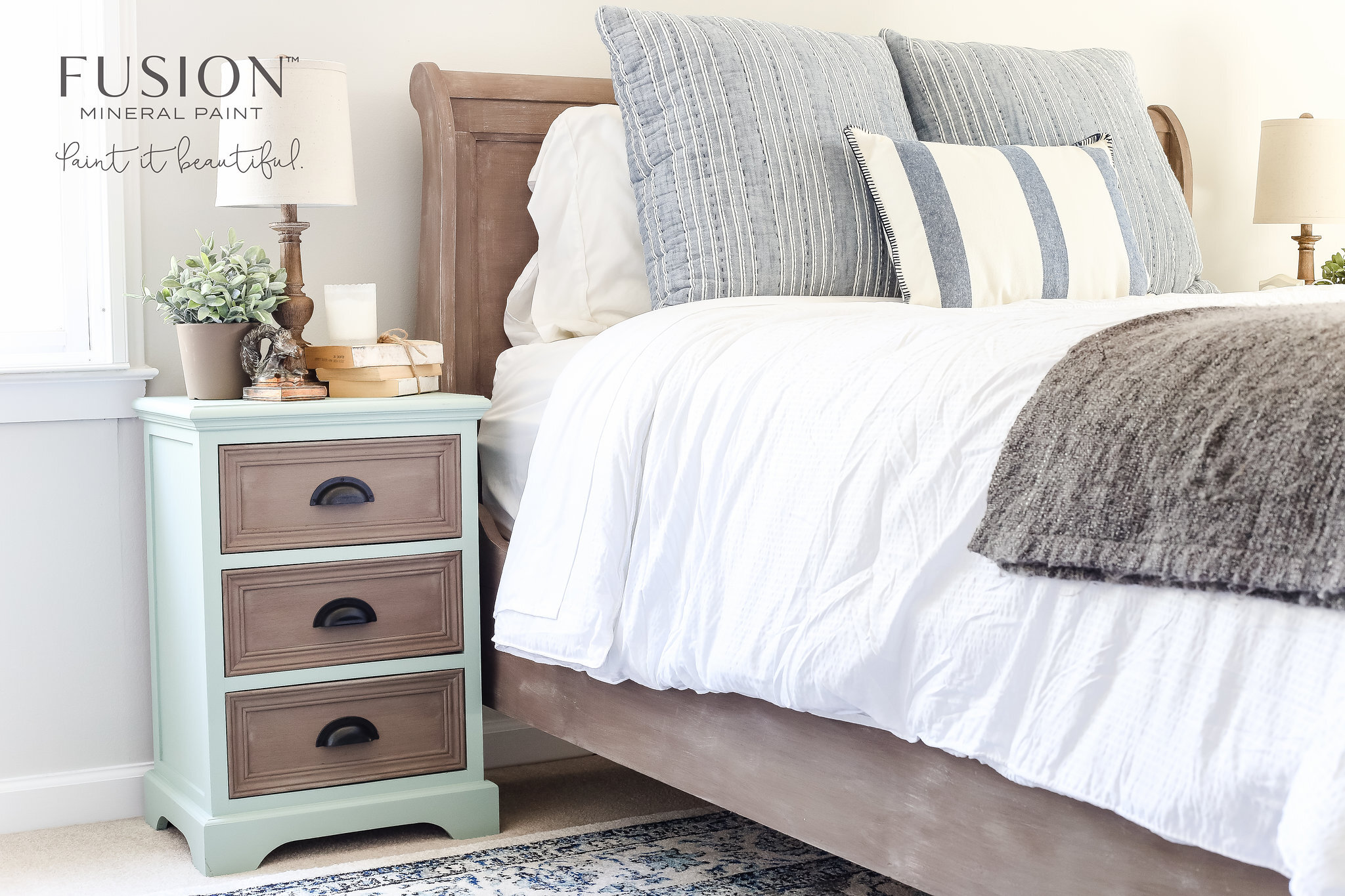 BrookTwoToneNightstandsMakeover(5of5)-2.jpg