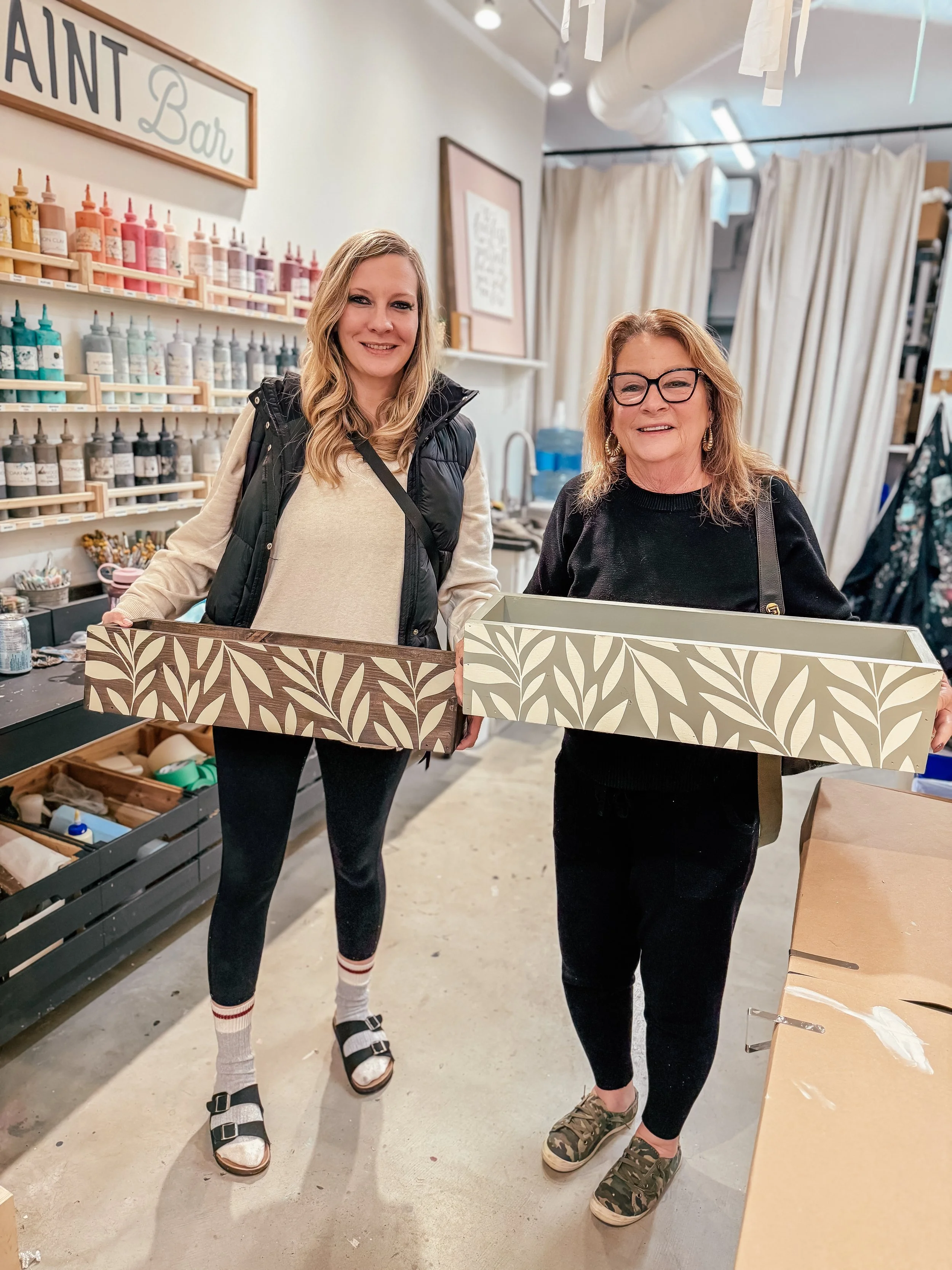 Large centrepiece Wooden Box.JPG