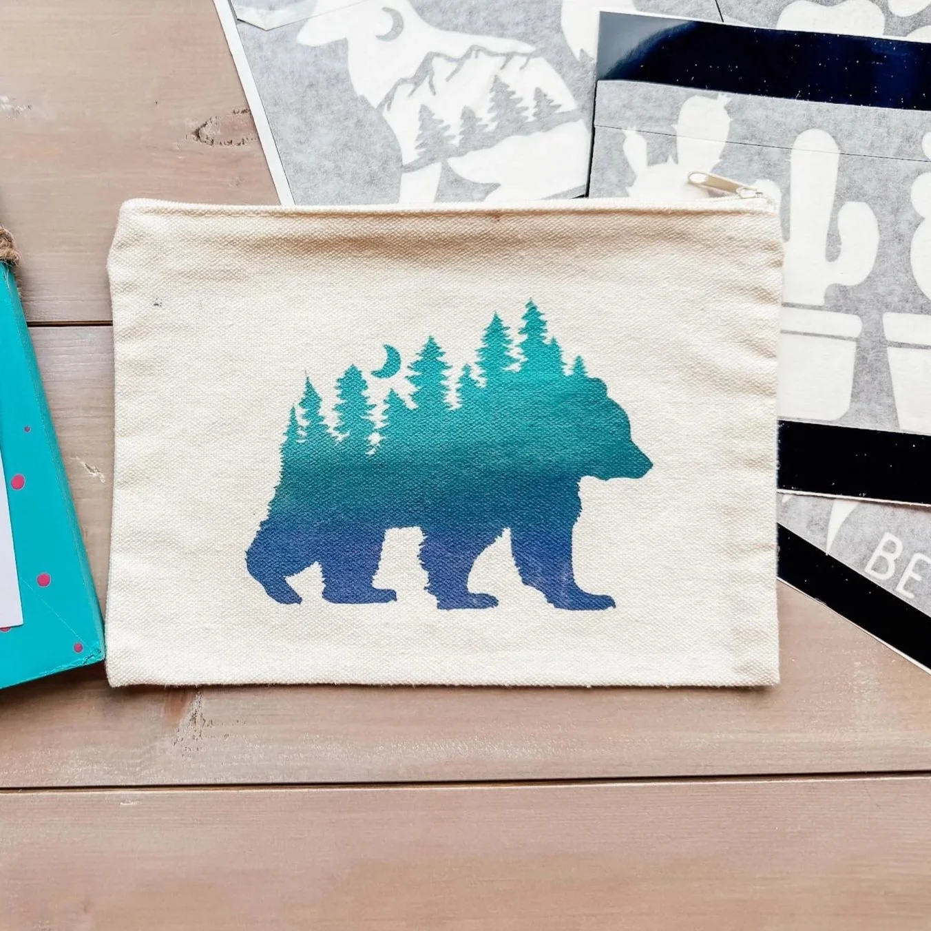 Photo+clipboard+and+zippercase+crafty+kids+Birthday+Party.jpg