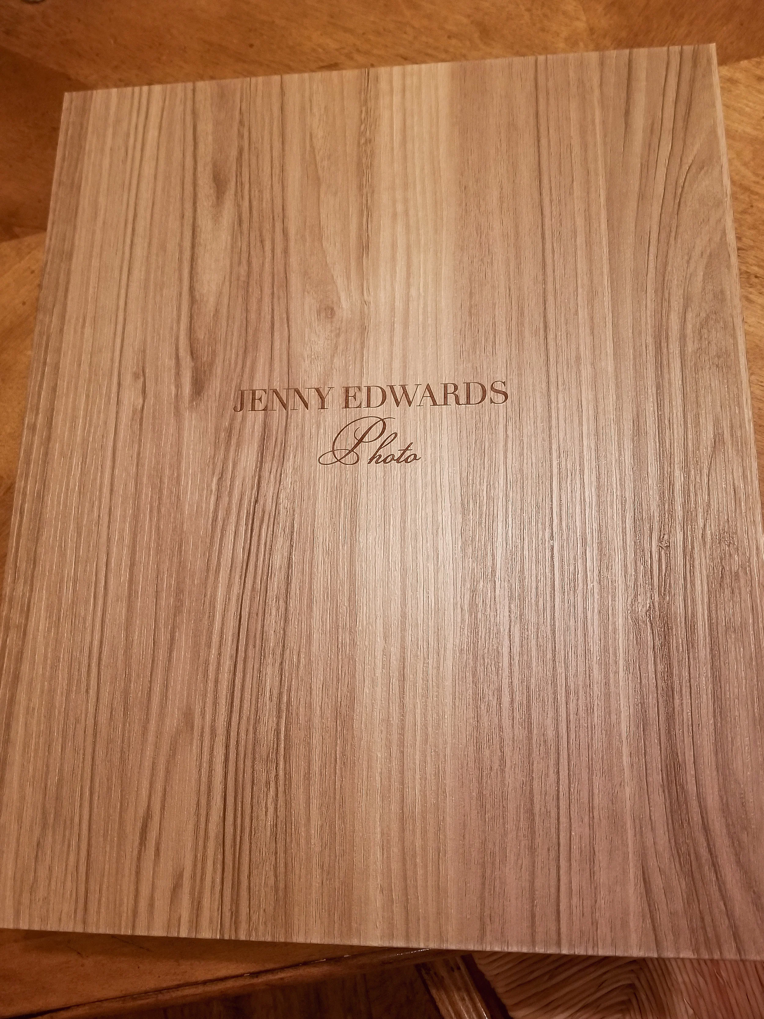 amarillo's premiere portrait photographer jenny edwards photo offers luxury products like this beautiful woodgrain box to house your leather portfolio