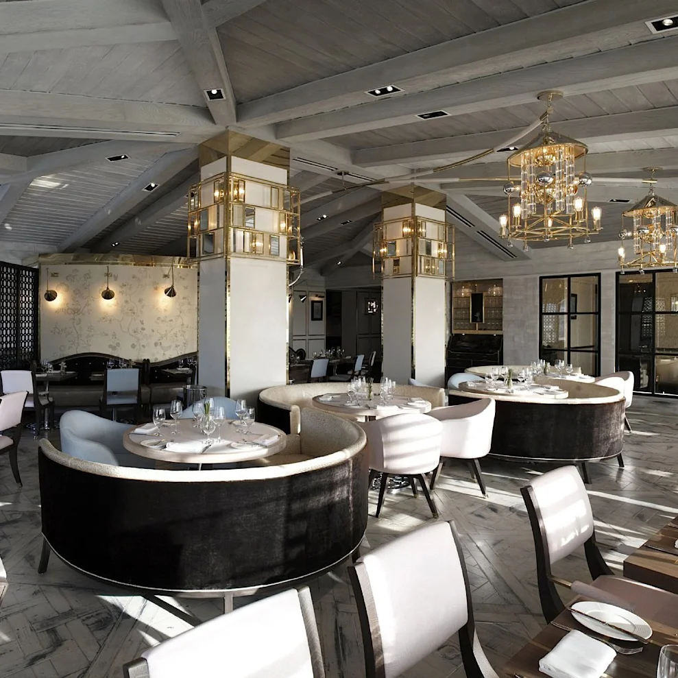 The prettiest breakfast room also double as the Gordon Ramsay restaurant.