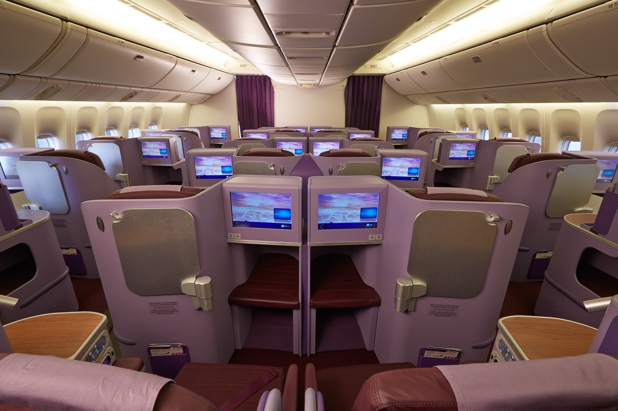 Thai Airways Business Class B777 300er In Bed With