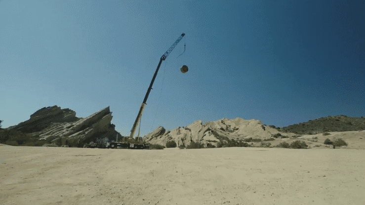 Benjamin Moore — World's Largest Wooden Yo-yo