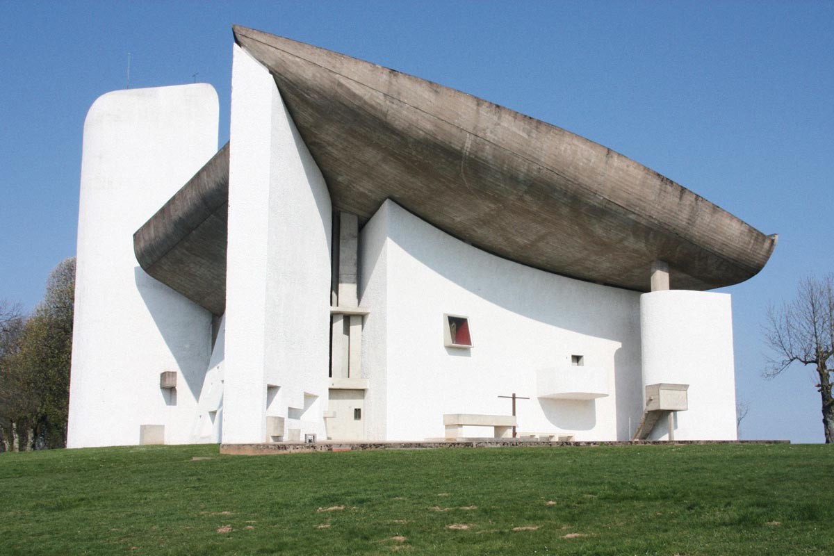 Le Corbusier Ronchamp.jpg