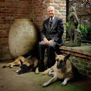 Hays Town & Dogs.jpg