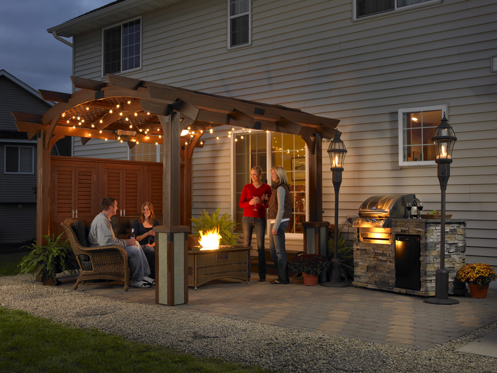 Image from outdoorrooms.com.