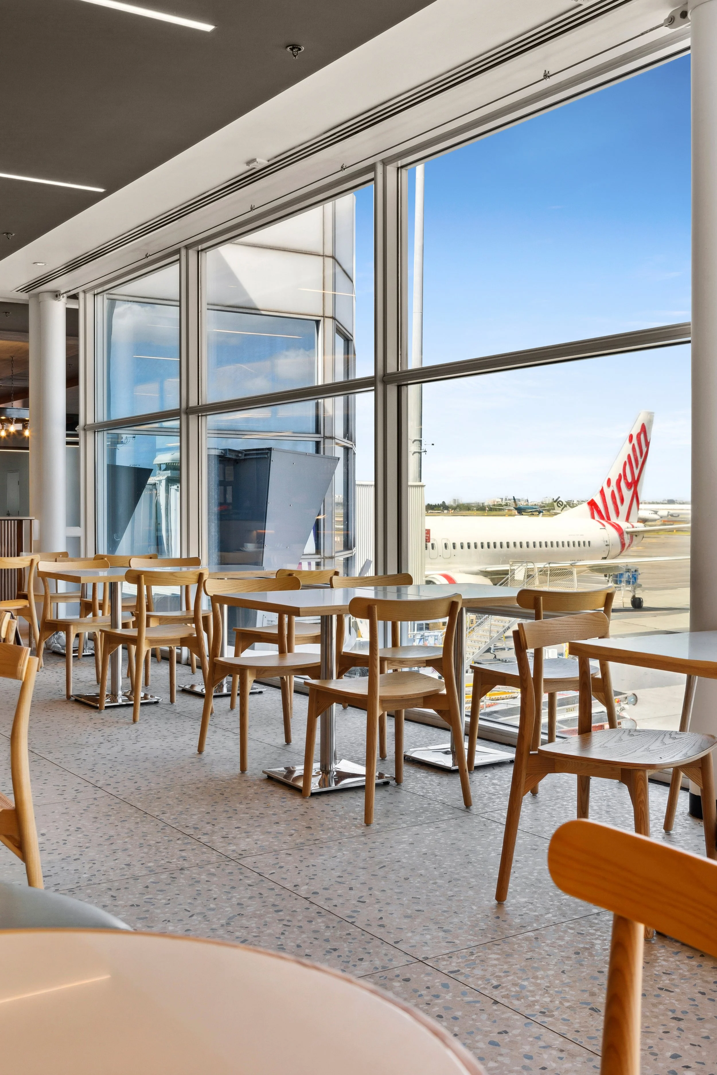 Sydney_Airport_cafe-4.jpg