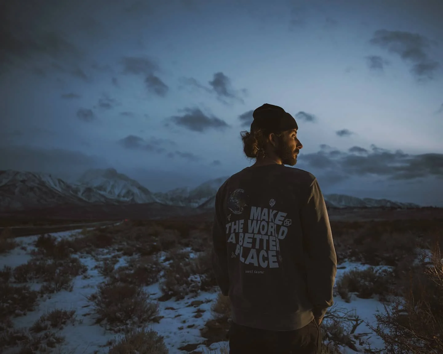 @timothyadamr rocking some good vibes with @coast_forever before the storm last week. Always chasing light.
#roamfree #yourshotphotographer #chasingemotions